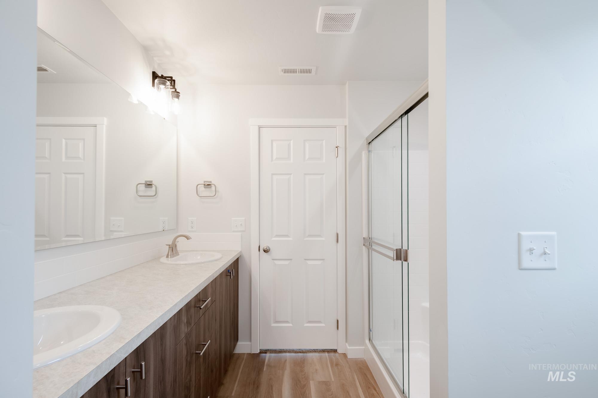 3734 E Syracuse St, Nampa, Idaho 83686, 4 Bedrooms, 2 Bathrooms, Residential For Sale, Price $454,990,MLS 98967482