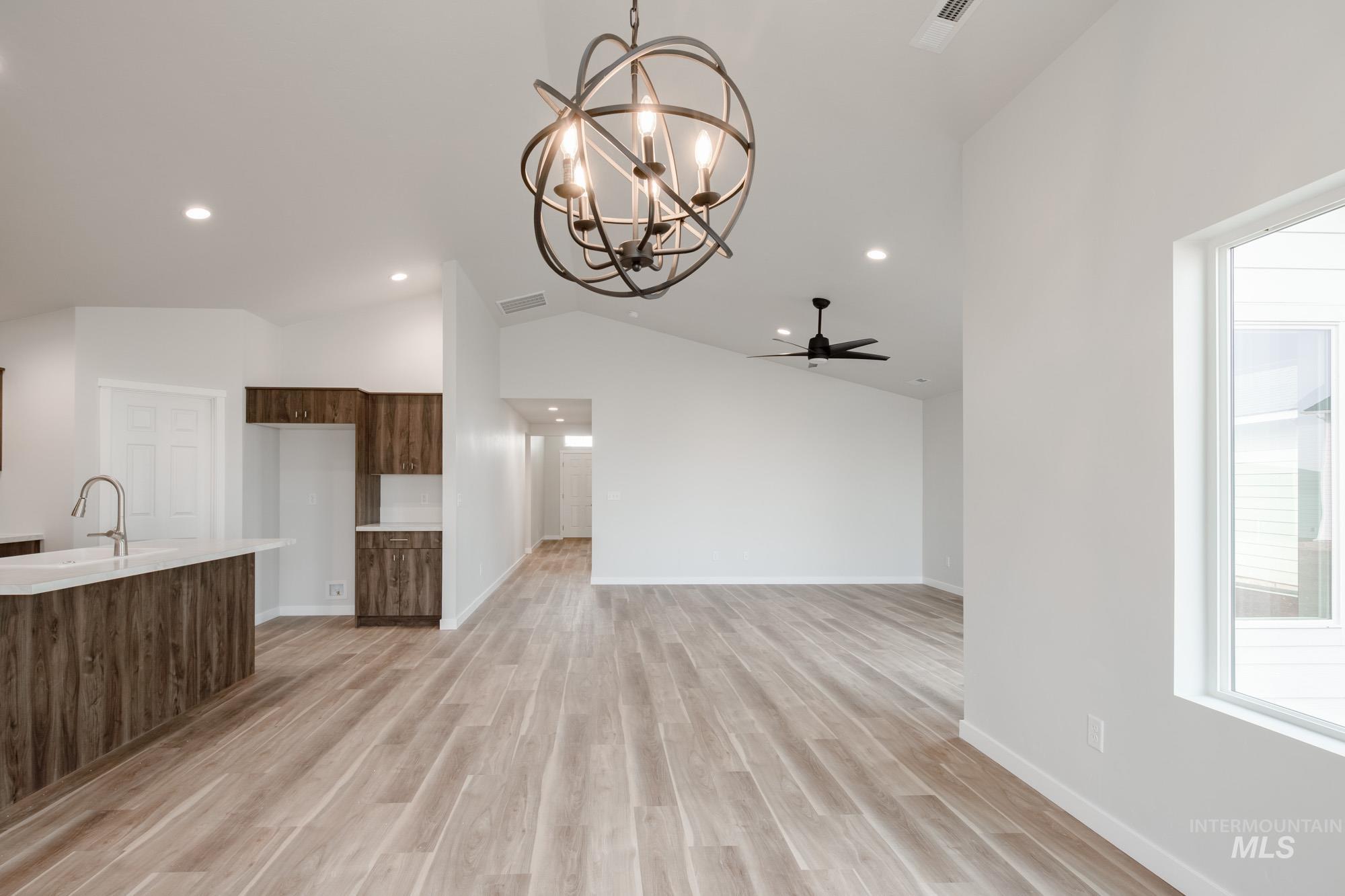 3734 E Syracuse St, Nampa, Idaho 83686, 4 Bedrooms, 2 Bathrooms, Residential For Sale, Price $454,990,MLS 98967482