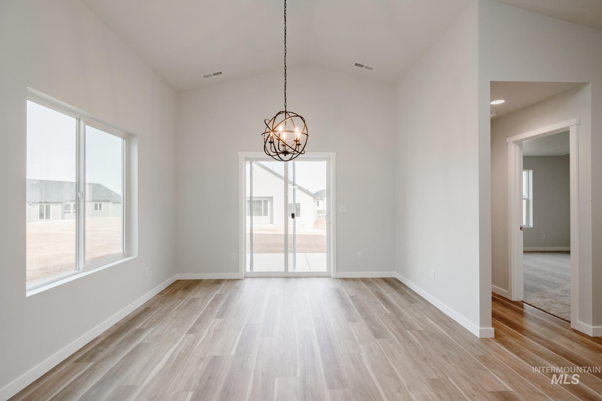 3734 E Syracuse St, Nampa, Idaho 83686, 4 Bedrooms, 2 Bathrooms, Residential For Sale, Price $454,990,MLS 98967482