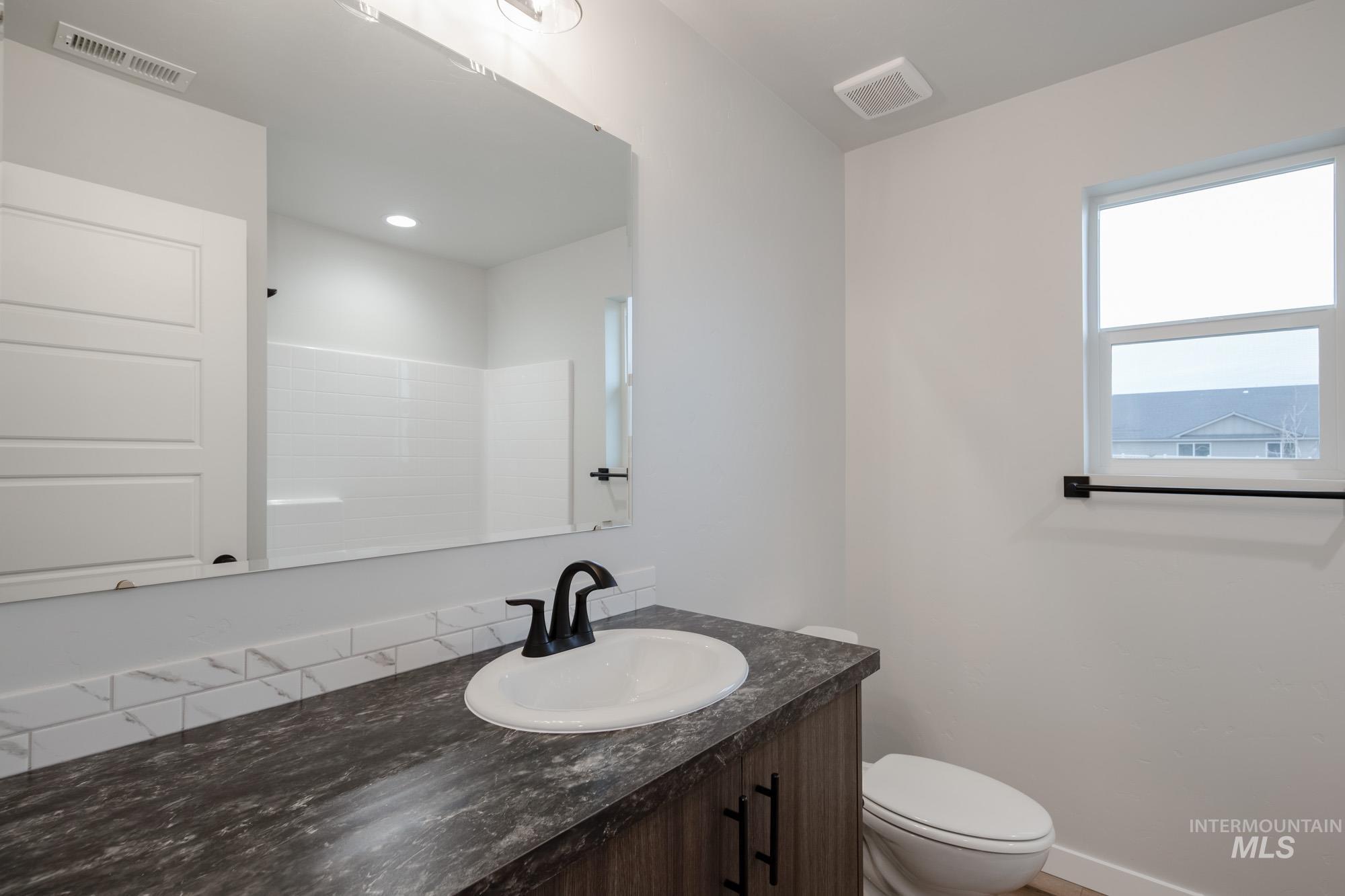 16657 Sentinel Ave, Caldwell, Idaho 83607, 4 Bedrooms, 2 Bathrooms, Residential For Sale, Price $441,990,MLS 98967483