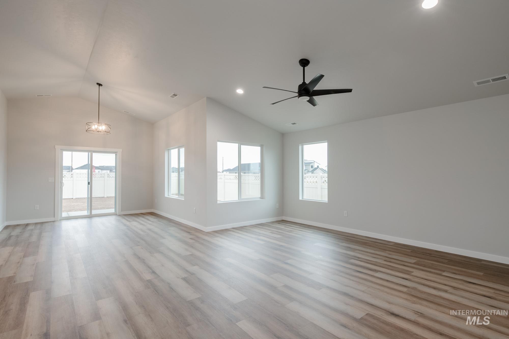 16657 Sentinel Ave, Caldwell, Idaho 83607, 4 Bedrooms, 2 Bathrooms, Residential For Sale, Price $441,990,MLS 98967483