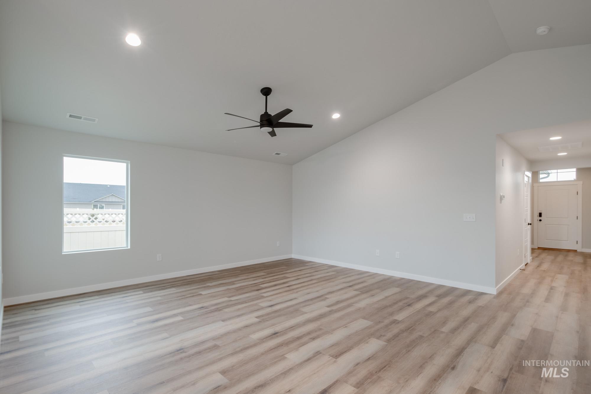 16657 Sentinel Ave, Caldwell, Idaho 83607, 4 Bedrooms, 2 Bathrooms, Residential For Sale, Price $441,990,MLS 98967483