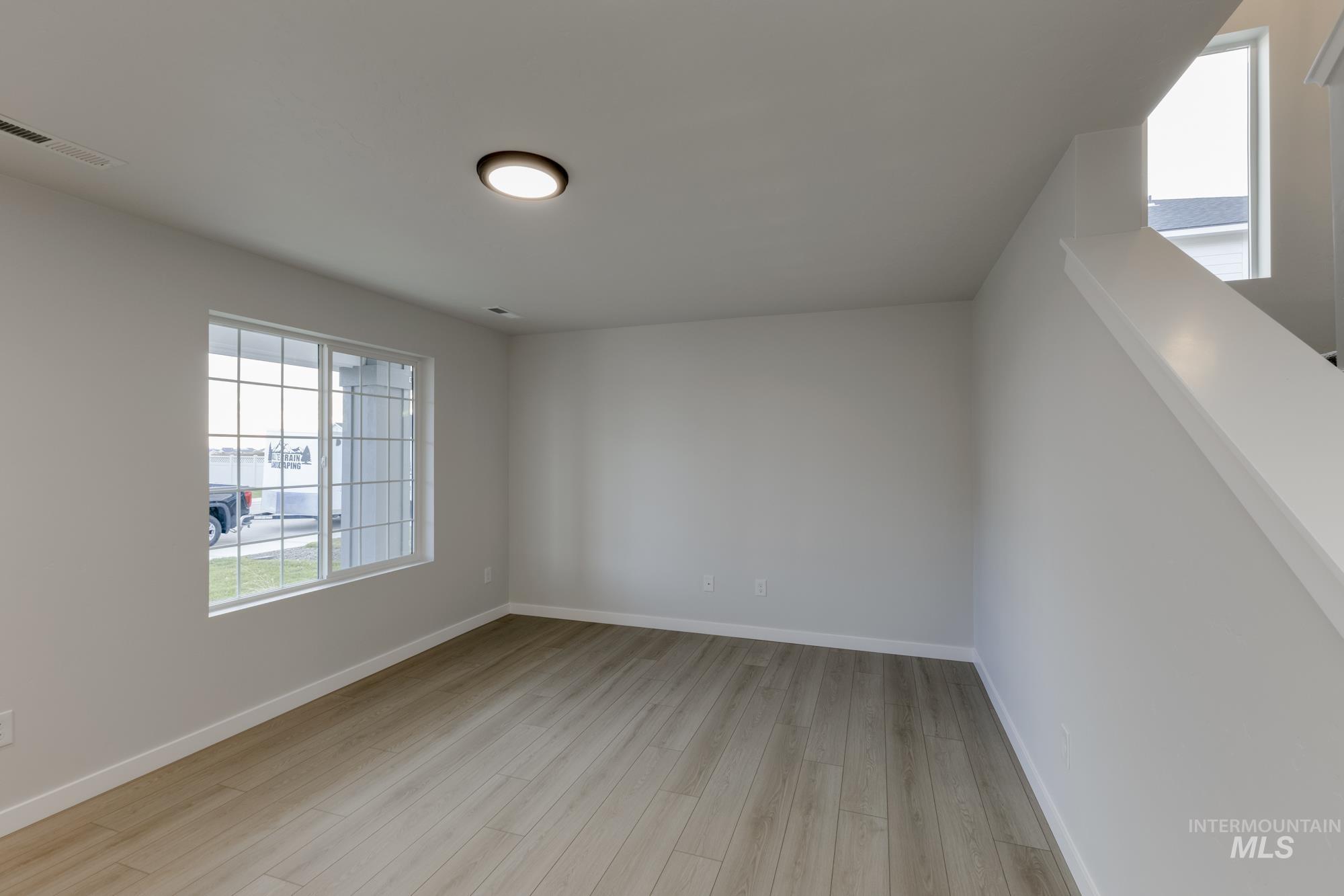 16725 Sentinel Ave, Caldwell, Idaho 83607, 5 Bedrooms, 3 Bathrooms, Residential For Sale, Price $446,990,MLS 98967486