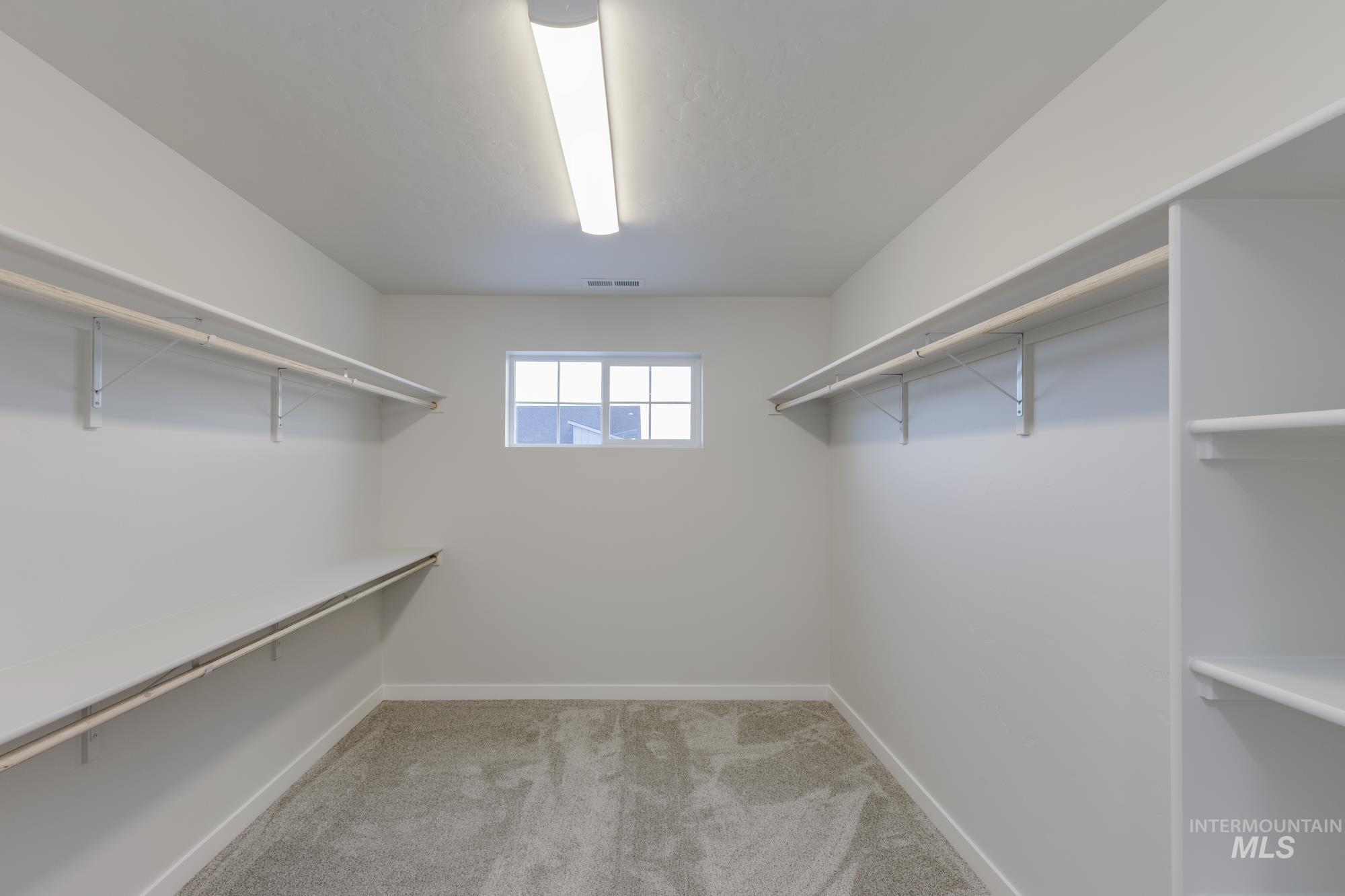 16725 Sentinel Ave, Caldwell, Idaho 83607, 5 Bedrooms, 3 Bathrooms, Residential For Sale, Price $446,990,MLS 98967486