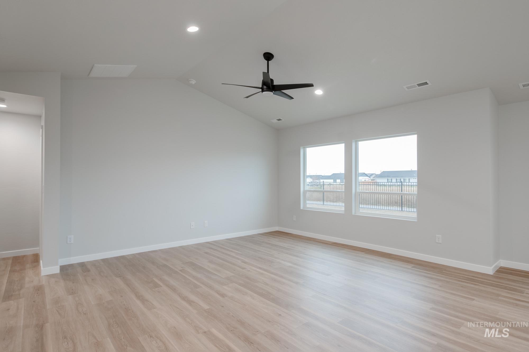 16730 Dunning Way, Caldwell, Idaho 83607, 4 Bedrooms, 2 Bathrooms, Residential For Sale, Price $428,990,MLS 98967487