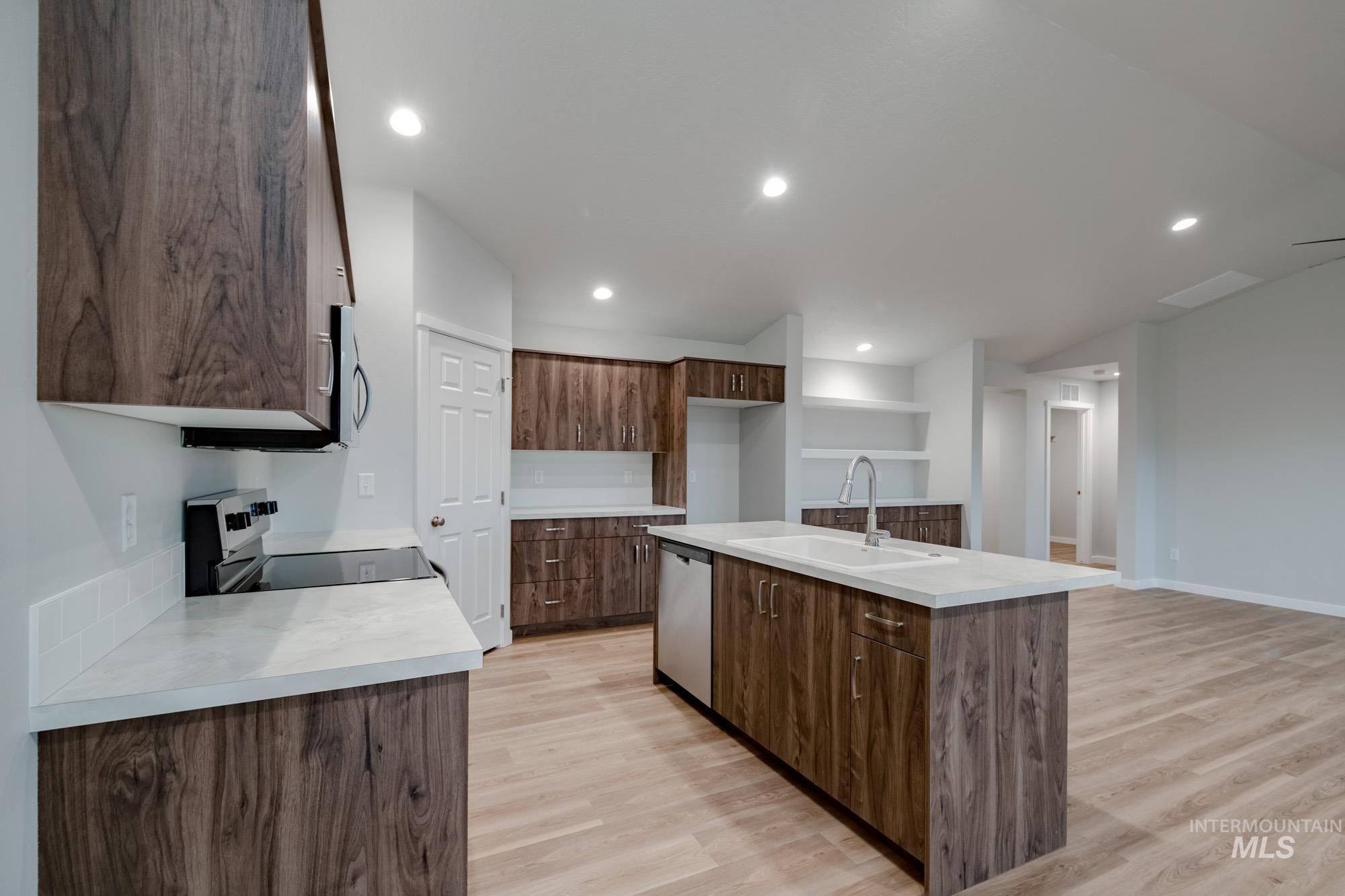 16730 Dunning Way, Caldwell, Idaho 83607, 4 Bedrooms, 2 Bathrooms, Residential For Sale, Price $428,990,MLS 98967487