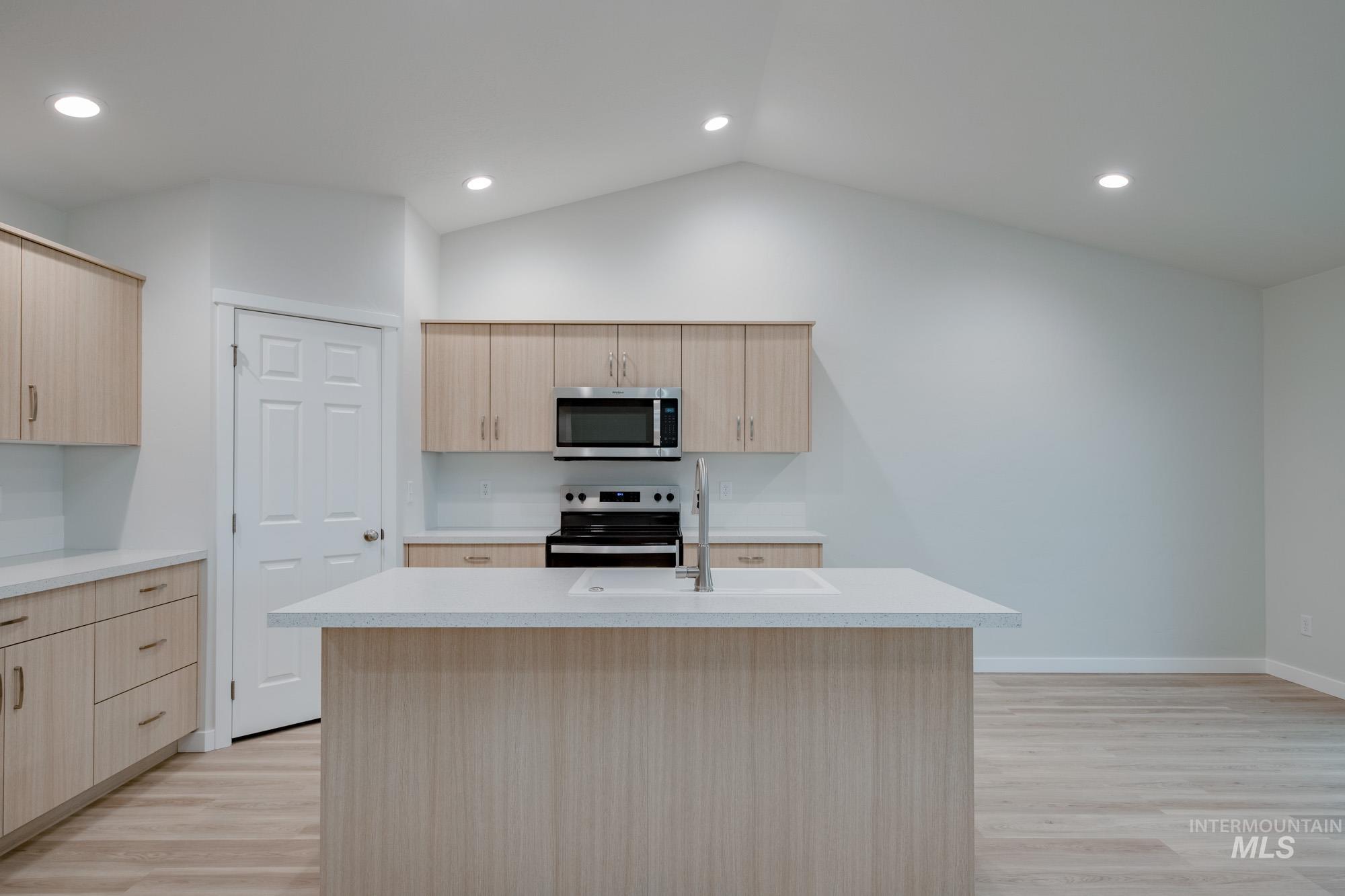 16698 Dunning Way, Caldwell, Idaho 83607, 4 Bedrooms, 2 Bathrooms, Residential For Sale, Price $424,990,MLS 98967489