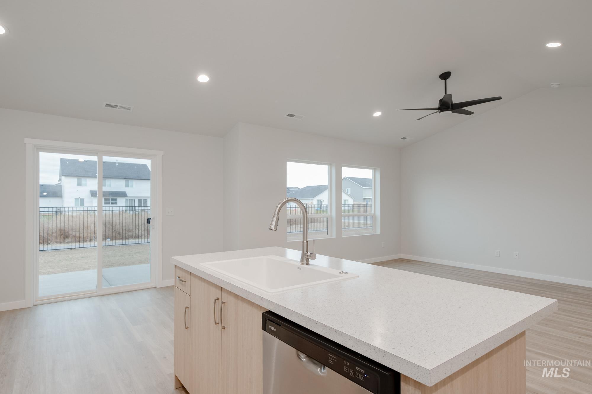 16698 Dunning Way, Caldwell, Idaho 83607, 4 Bedrooms, 2 Bathrooms, Residential For Sale, Price $424,990,MLS 98967489