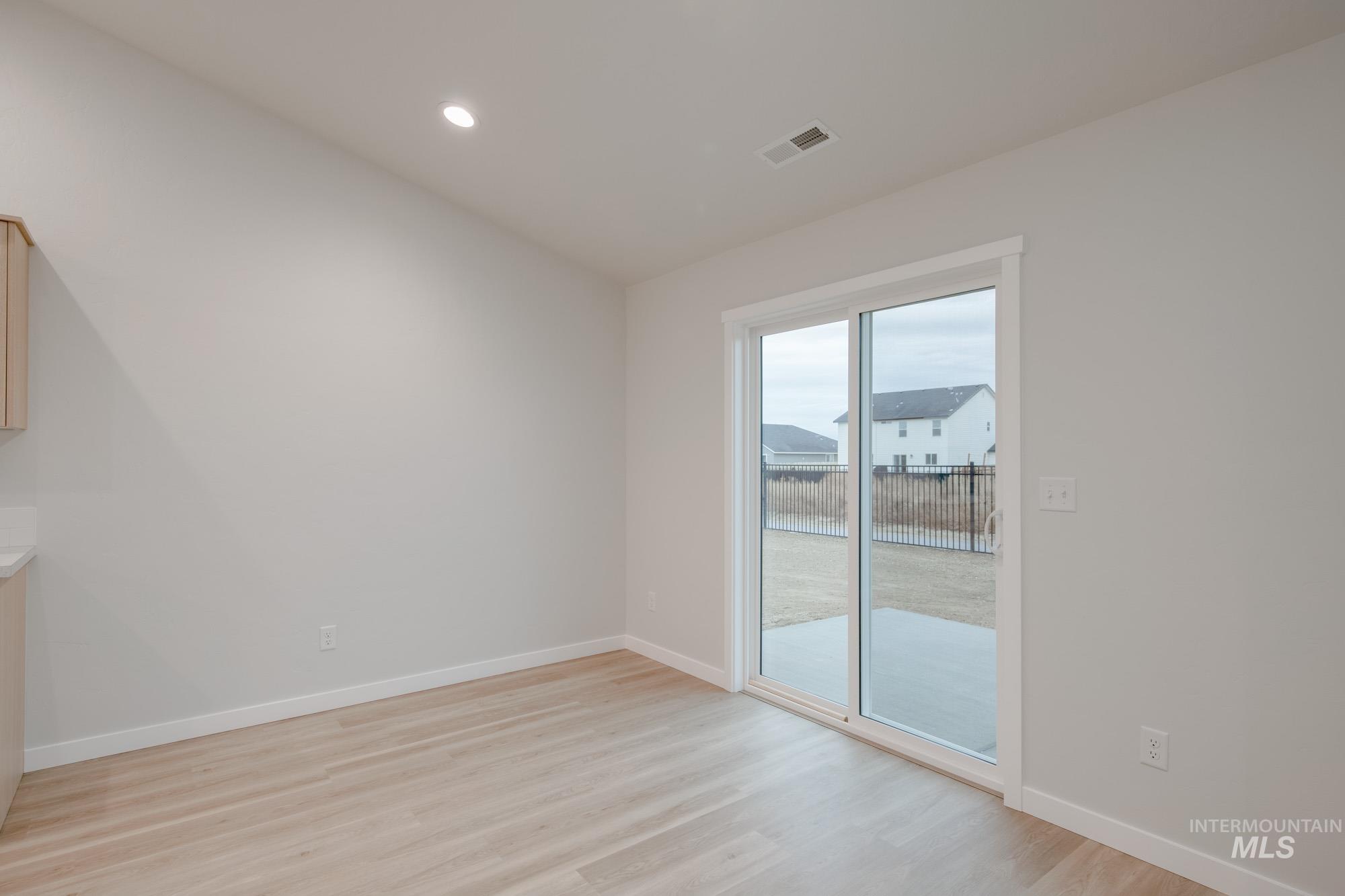 16698 Dunning Way, Caldwell, Idaho 83607, 4 Bedrooms, 2 Bathrooms, Residential For Sale, Price $424,990,MLS 98967489