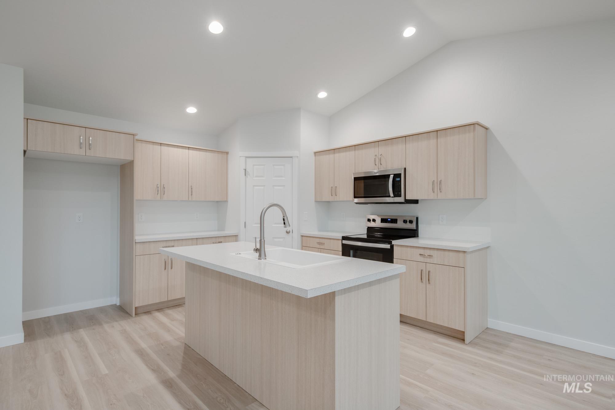 16698 Dunning Way, Caldwell, Idaho 83607, 4 Bedrooms, 2 Bathrooms, Residential For Sale, Price $424,990,MLS 98967489