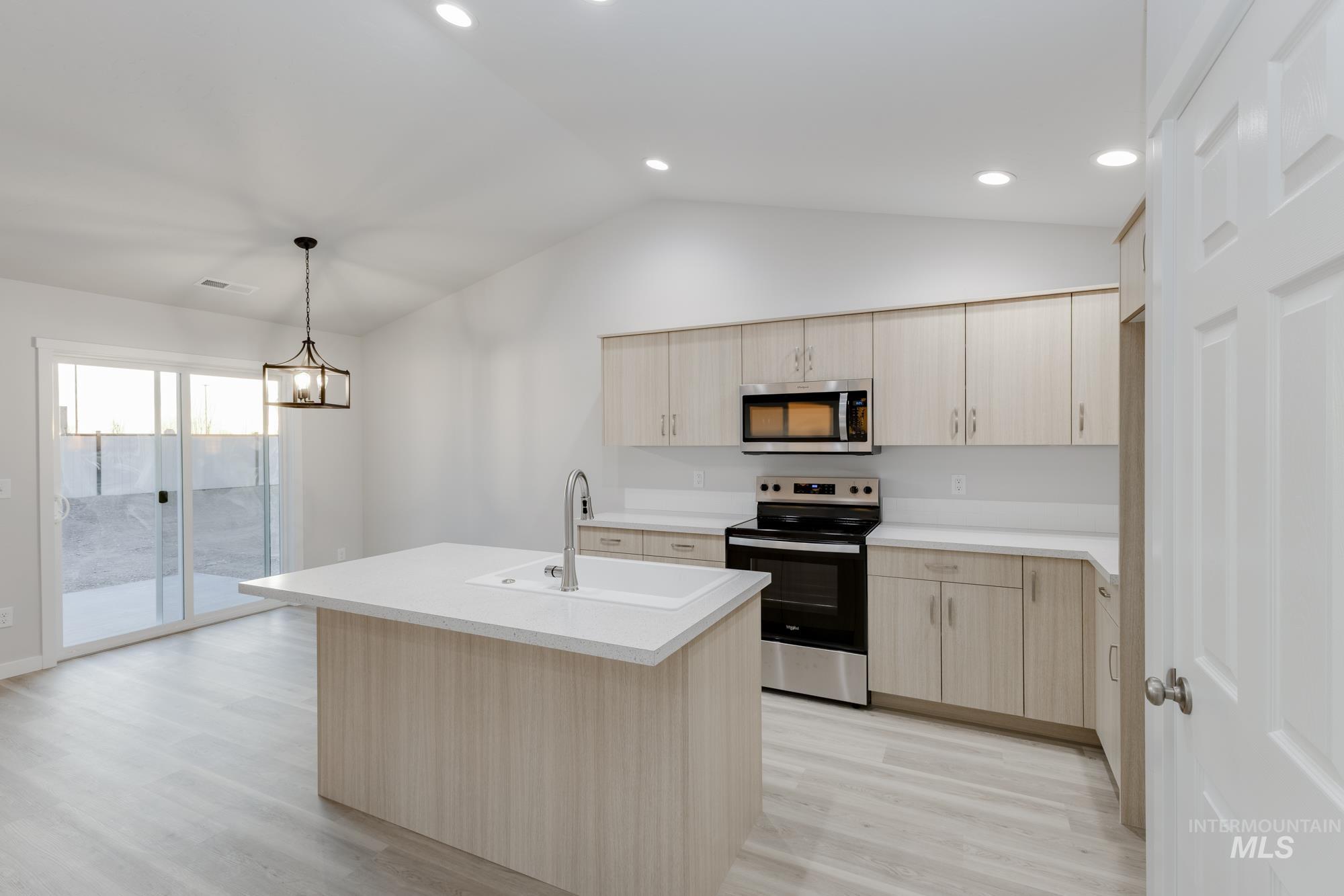 7406 S Menzingers Ave, Meridian, Idaho 83642, 3 Bedrooms, 2 Bathrooms, Residential For Sale, Price $399,990,MLS 98967490