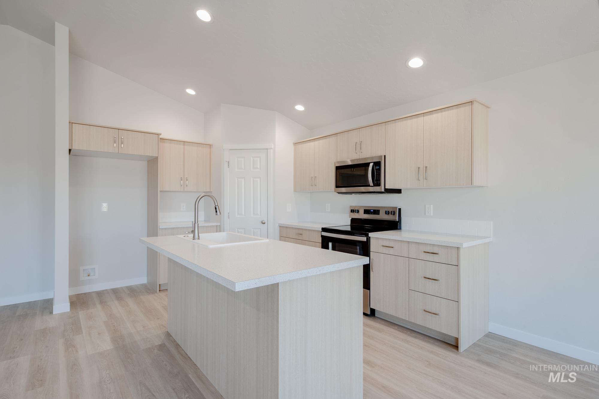 7439 S Menzingers Ave, Meridian, Idaho 83642, 3 Bedrooms, 2 Bathrooms, Residential For Sale, Price $420,990,MLS 98967492