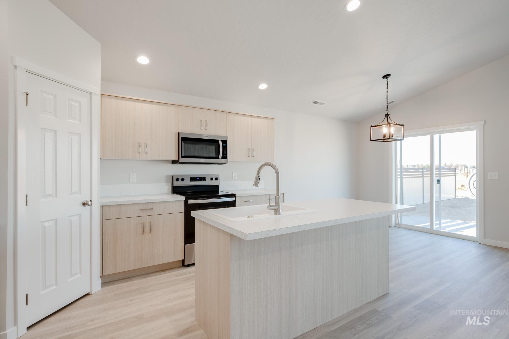 7439 S Menzingers Ave, Meridian, Idaho 83642, 3 Bedrooms, 2 Bathrooms, Residential For Sale, Price $420,990,MLS 98967492