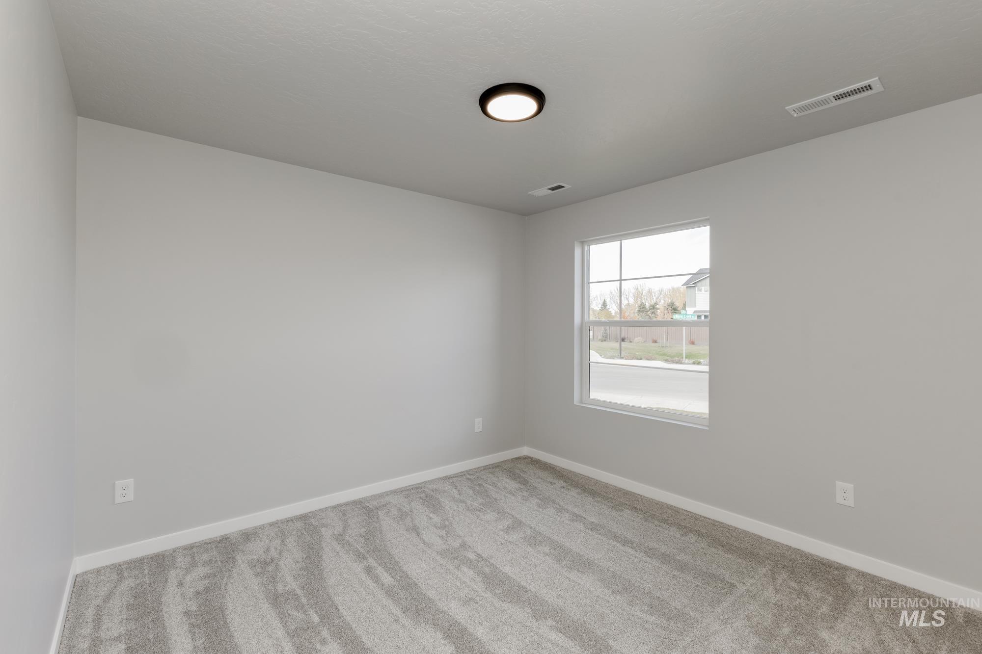 850 N Mirror Creek Way, Meridian, Idaho 83642, 3 Bedrooms, 2 Bathrooms, Residential For Sale, Price $457,990,MLS 98967500