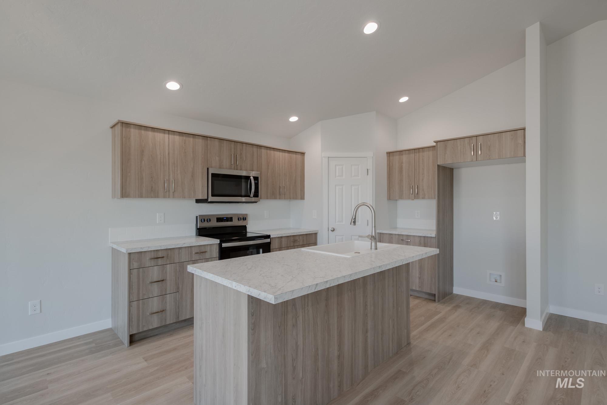 343 N Coltsfoot Ave, Kuna, Idaho 83634, 3 Bedrooms, 2 Bathrooms, Residential For Sale, Price $411,990, 98967501