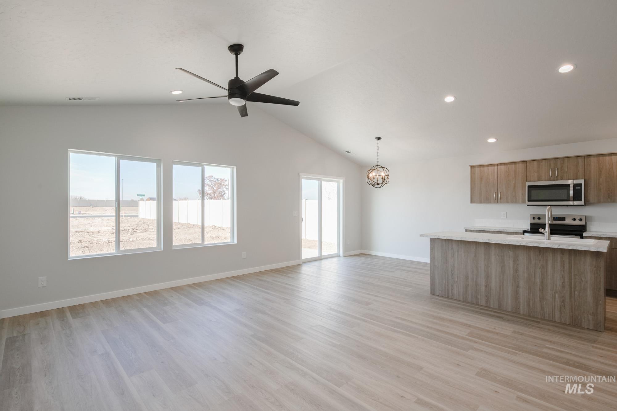 343 N Coltsfoot Ave, Kuna, Idaho 83634, 3 Bedrooms, 2 Bathrooms, Residential For Sale, Price $413,990,MLS 98967501