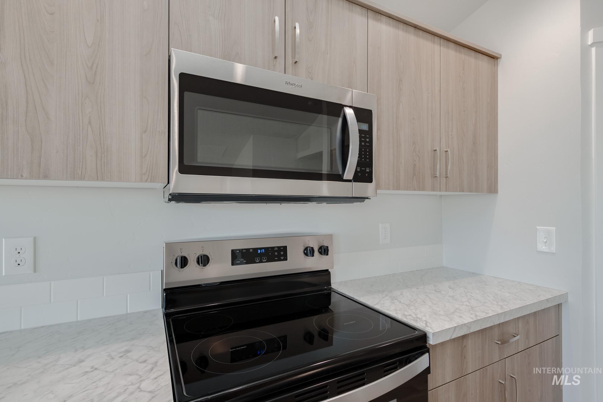 343 N Coltsfoot Ave, Kuna, Idaho 83634, 3 Bedrooms, 2 Bathrooms, Residential For Sale, Price $413,990,MLS 98967501