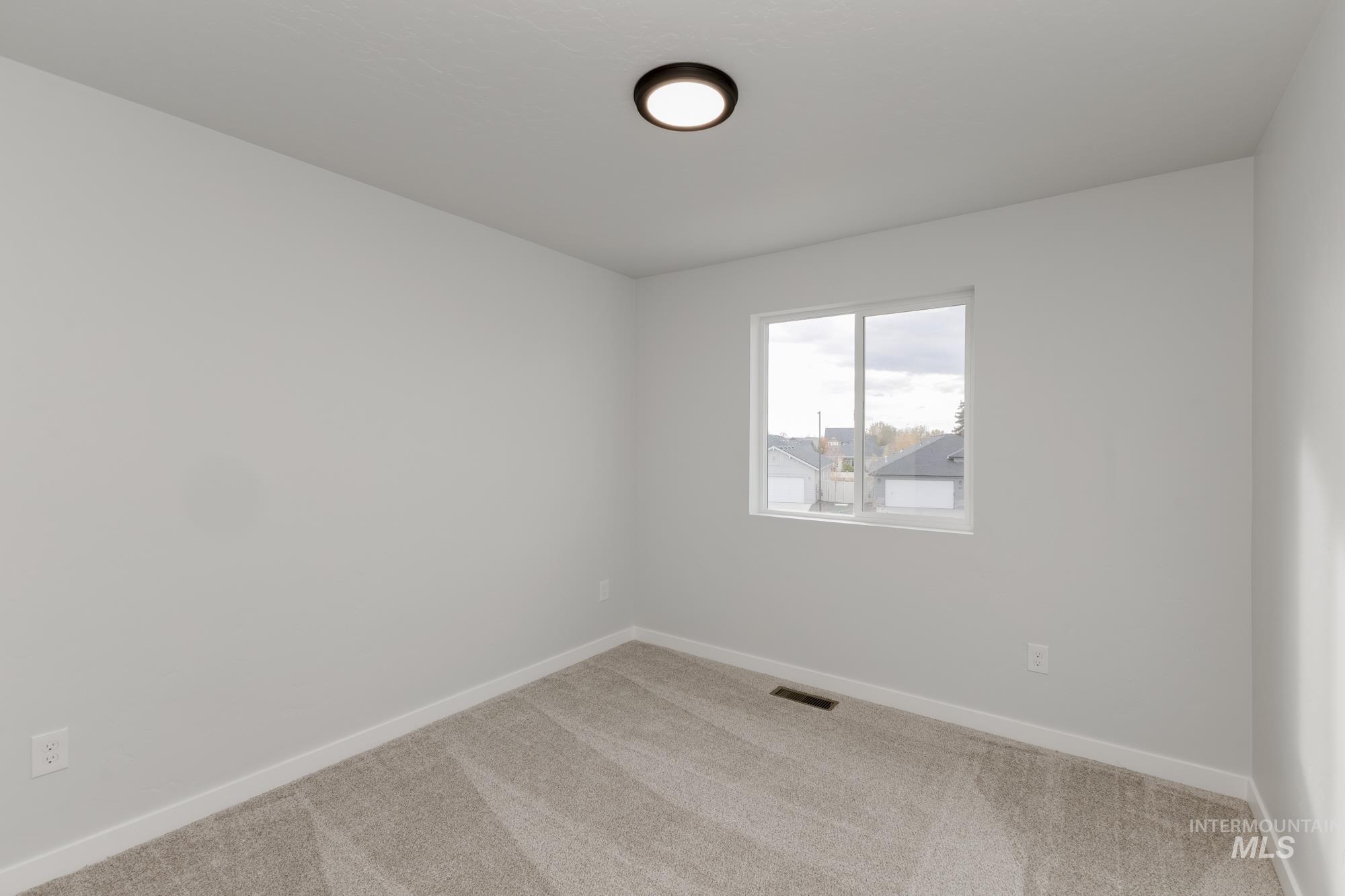 917 N Mirror Creek Way, Meridian, Idaho 83642, 3 Bedrooms, 2.5 Bathrooms, Residential For Sale, Price $474,990,MLS 98967502