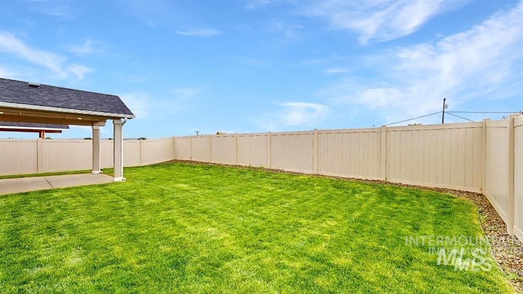 2432 Legacy Ct, Clarkston, Washington 99403, 3 Bedrooms, 2 Bathrooms, Residential For Sale, Price $389,900, 98967503