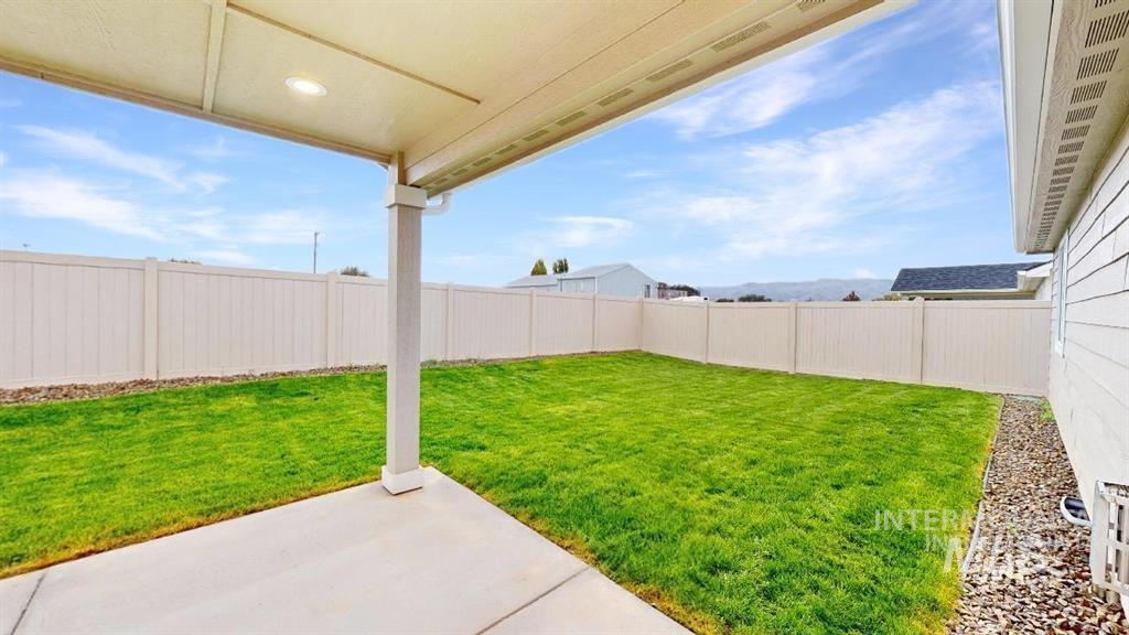 2432 Legacy Ct, Clarkston, Washington 99403, 3 Bedrooms, 2 Bathrooms, Residential For Sale, Price $389,900, 98967503