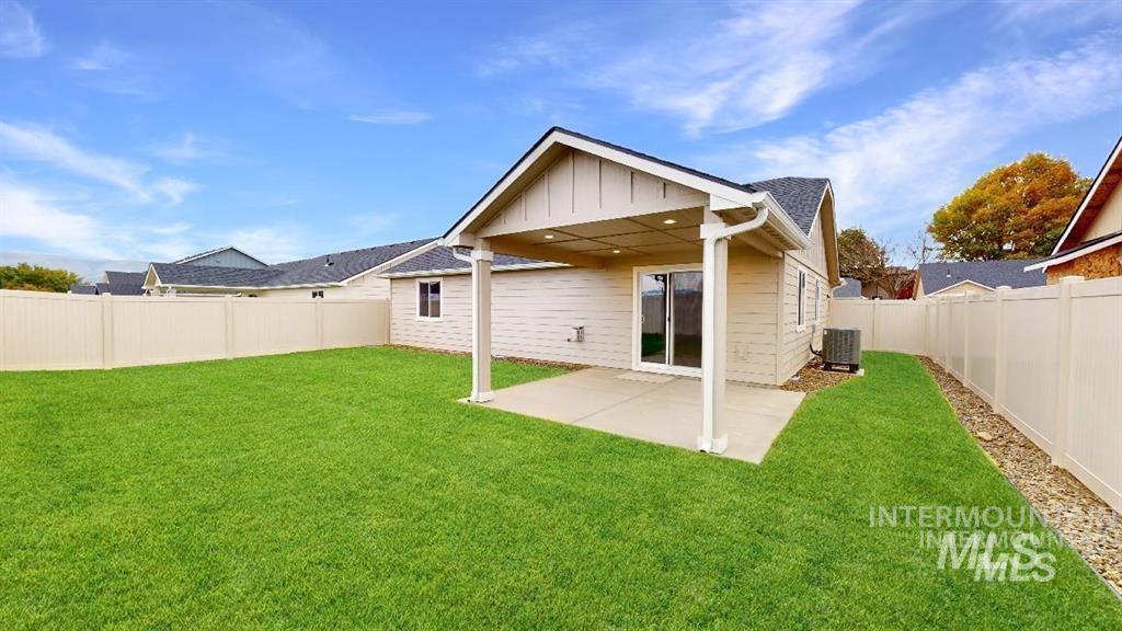 2432 Legacy Ct, Clarkston, Washington 99403, 3 Bedrooms, 2 Bathrooms, Residential For Sale, Price $389,900, 98967503