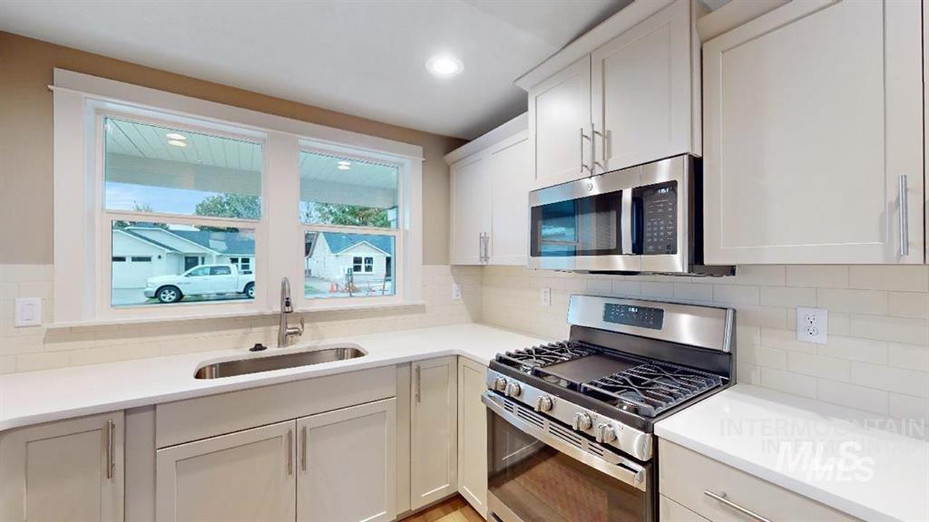 2432 Legacy Ct, Clarkston, Washington 99403, 3 Bedrooms, 2 Bathrooms, Residential For Sale, Price $389,900, 98967503