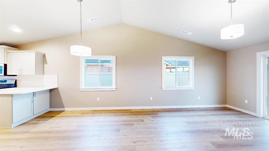 2432 Legacy Ct, Clarkston, Washington 99403, 3 Bedrooms, 2 Bathrooms, Residential For Sale, Price $389,900, 98967503