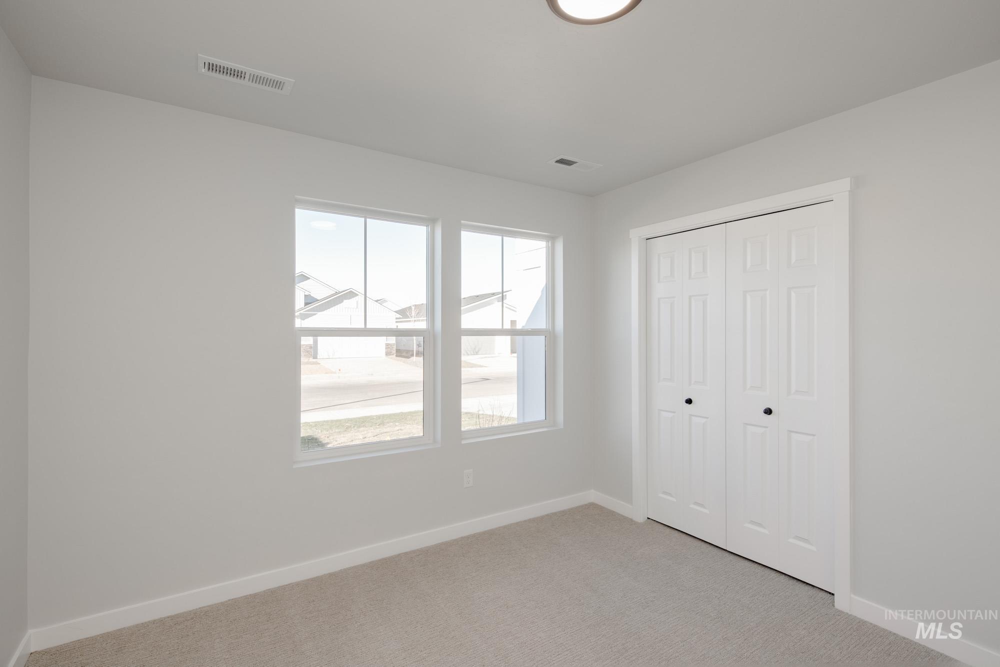 312 N Meadowsweet Ave, Kuna, Idaho 83634, 3 Bedrooms, 2 Bathrooms, Residential For Sale, Price $412,990, 98967504