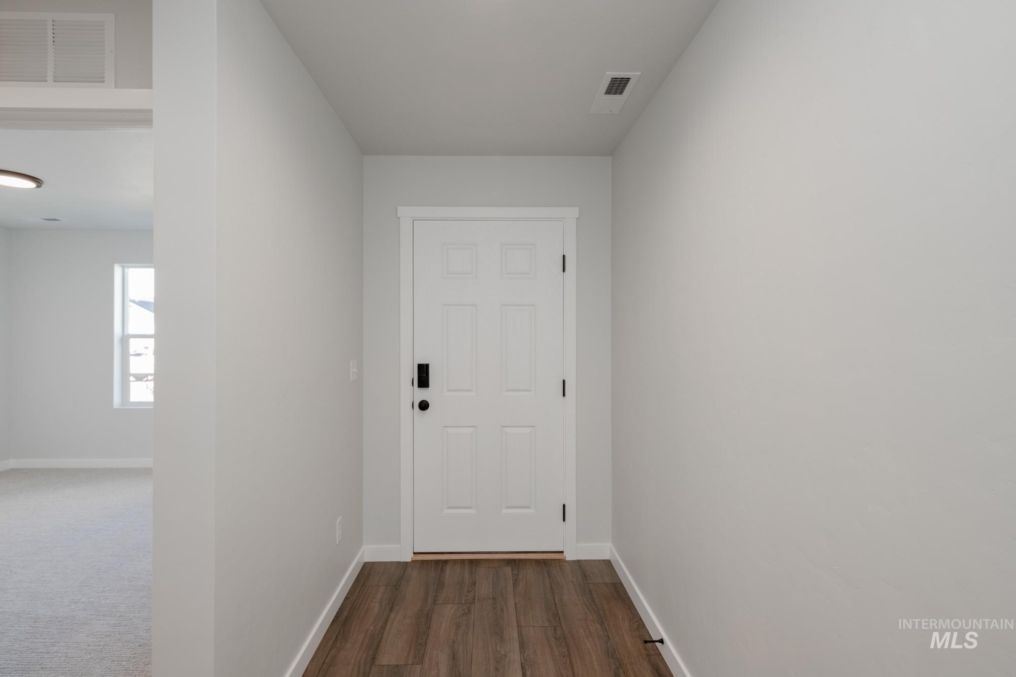 312 N Meadowsweet Ave, Kuna, Idaho 83634, 3 Bedrooms, 2 Bathrooms, Residential For Sale, Price $412,990, 98967504