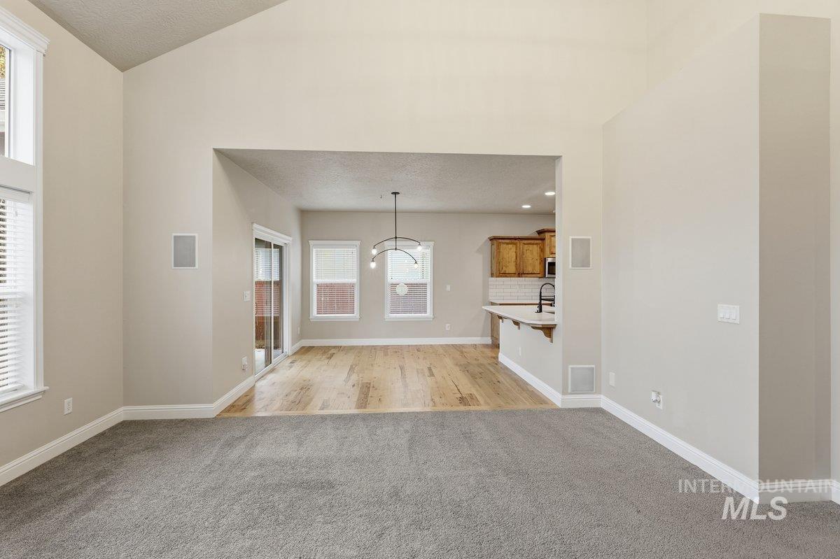 376 E Kite Dr, Eagle, Idaho 83616, 5 Bedrooms, 3.5 Bathrooms, Residential For Sale, Price $855,000,MLS 98967505