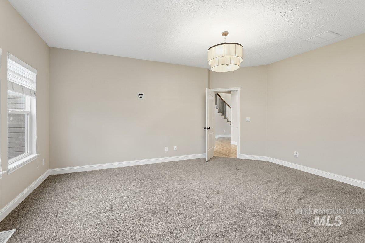 376 E Kite Dr, Eagle, Idaho 83616, 5 Bedrooms, 3.5 Bathrooms, Residential For Sale, Price $855,000,MLS 98967505