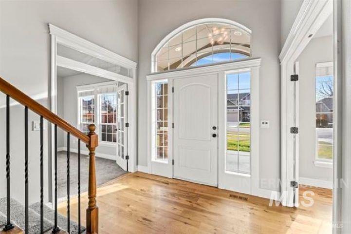 376 E Kite Dr, Eagle, Idaho 83616, 5 Bedrooms, 3.5 Bathrooms, Residential For Sale, Price $855,000,MLS 98967505