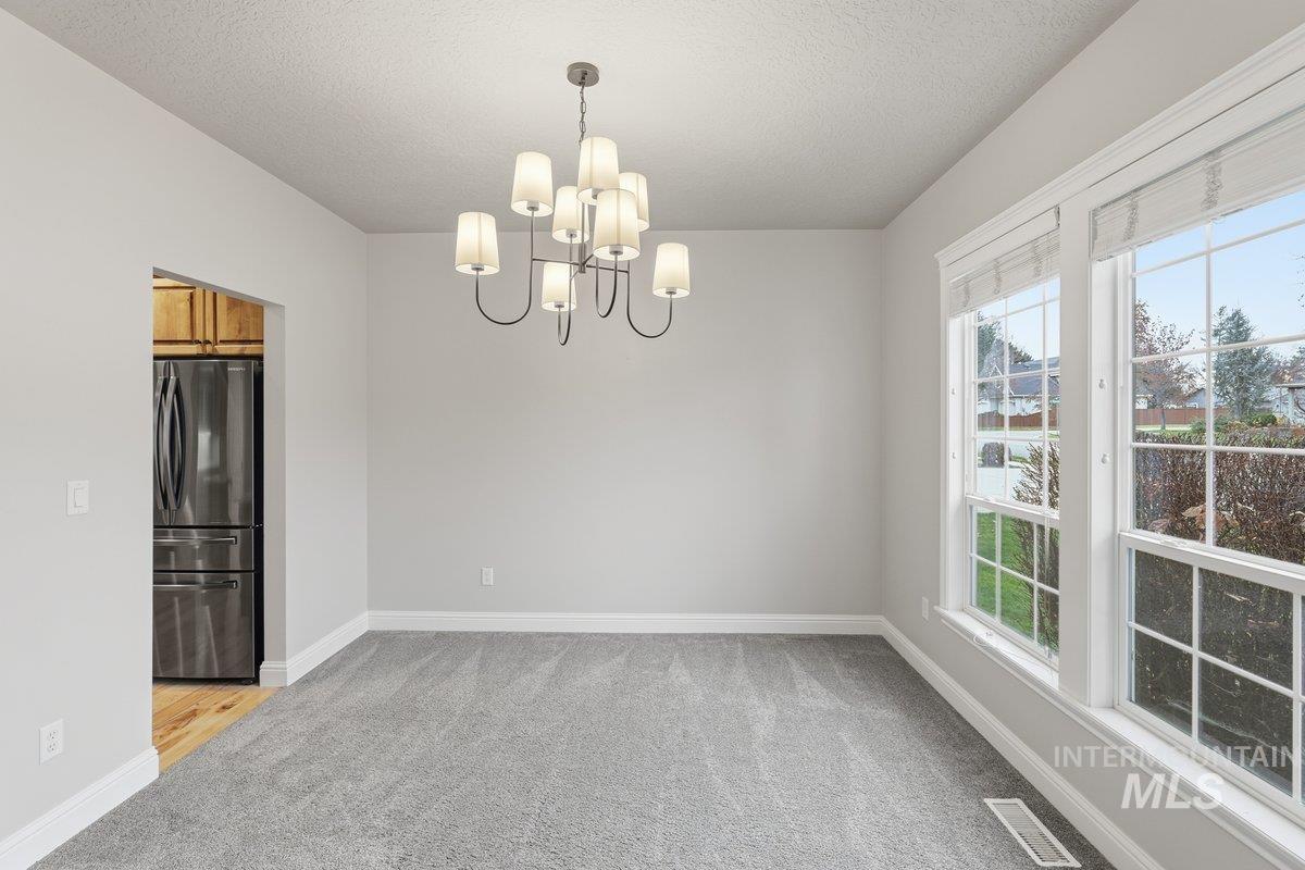 376 E Kite Dr, Eagle, Idaho 83616, 5 Bedrooms, 3.5 Bathrooms, Residential For Sale, Price $855,000,MLS 98967505