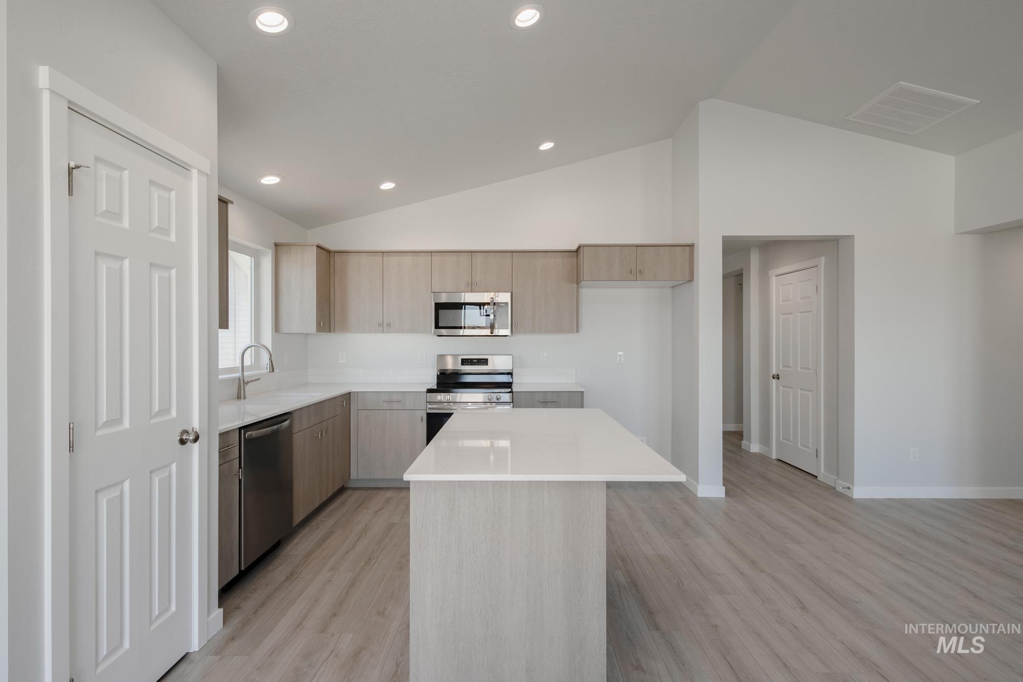 2288 W Penstemon St, Kuna, Idaho 83634, 3 Bedrooms, 2 Bathrooms, Residential For Sale, Price $412,990,MLS 98967506