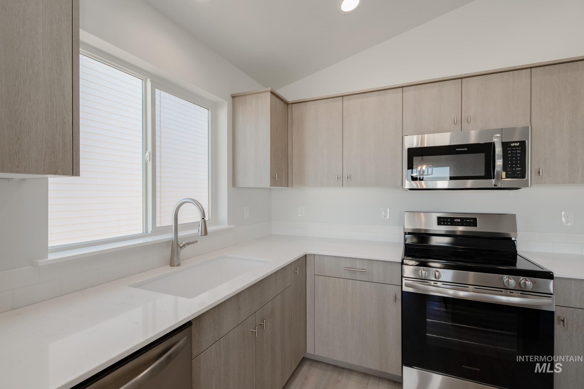 2288 W Penstemon St, Kuna, Idaho 83634, 3 Bedrooms, 2 Bathrooms, Residential For Sale, Price $412,990,MLS 98967506