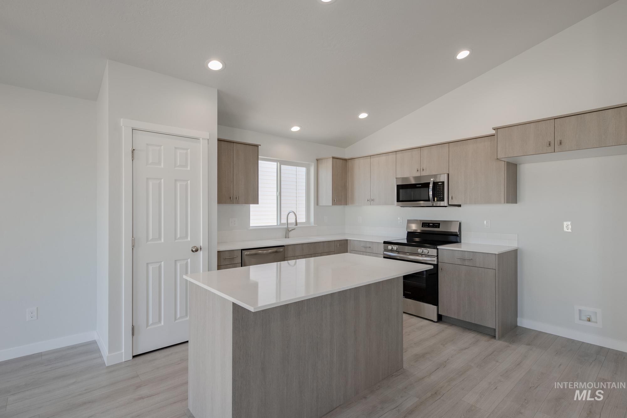 2288 W Penstemon St, Kuna, Idaho 83634, 3 Bedrooms, 2 Bathrooms, Residential For Sale, Price $412,990,MLS 98967506