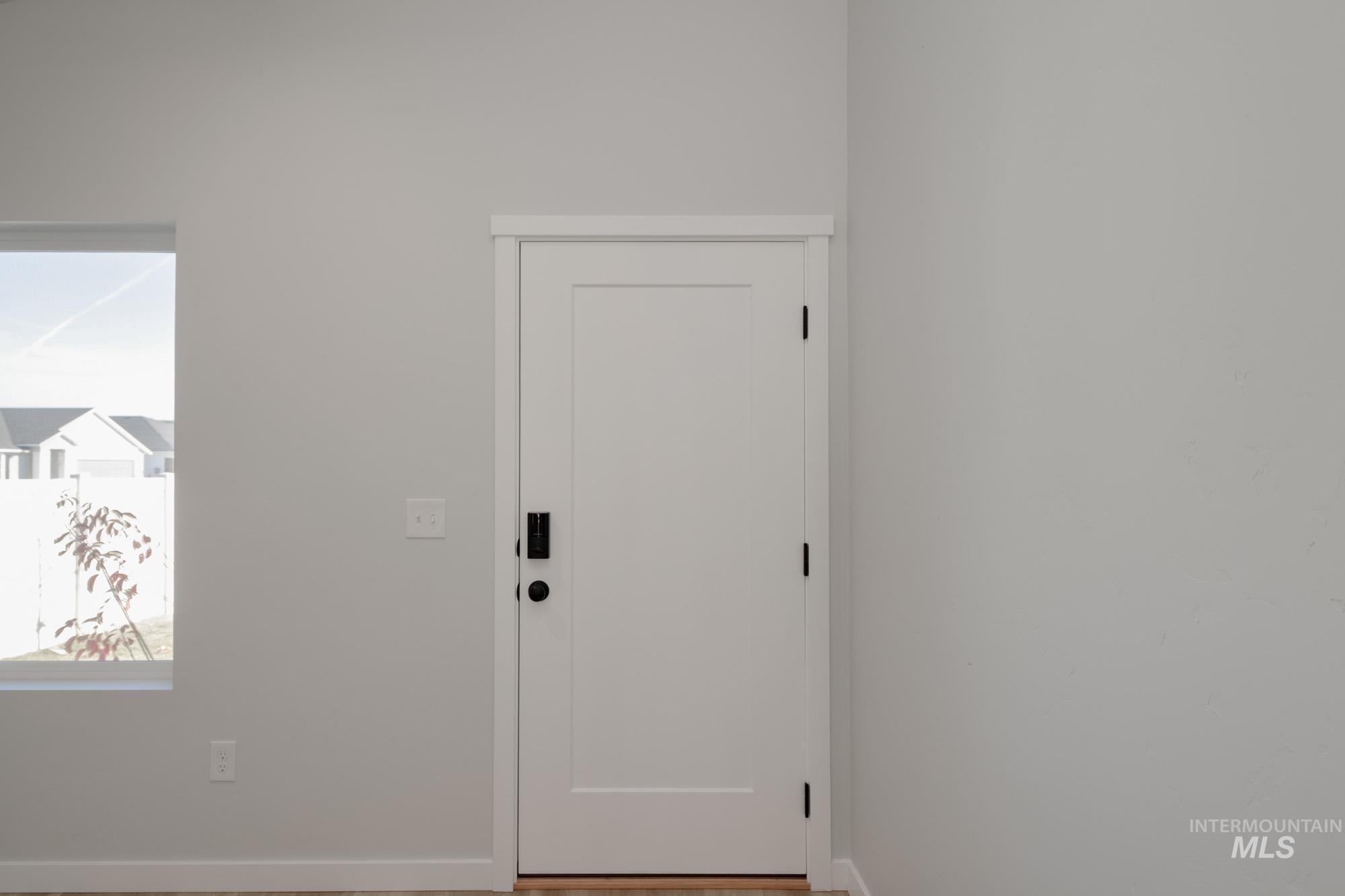 347 N Meadowsweet Ave, Kuna, Idaho 83634, 3 Bedrooms, 2 Bathrooms, Residential For Sale, Price $379,990,MLS 98967508