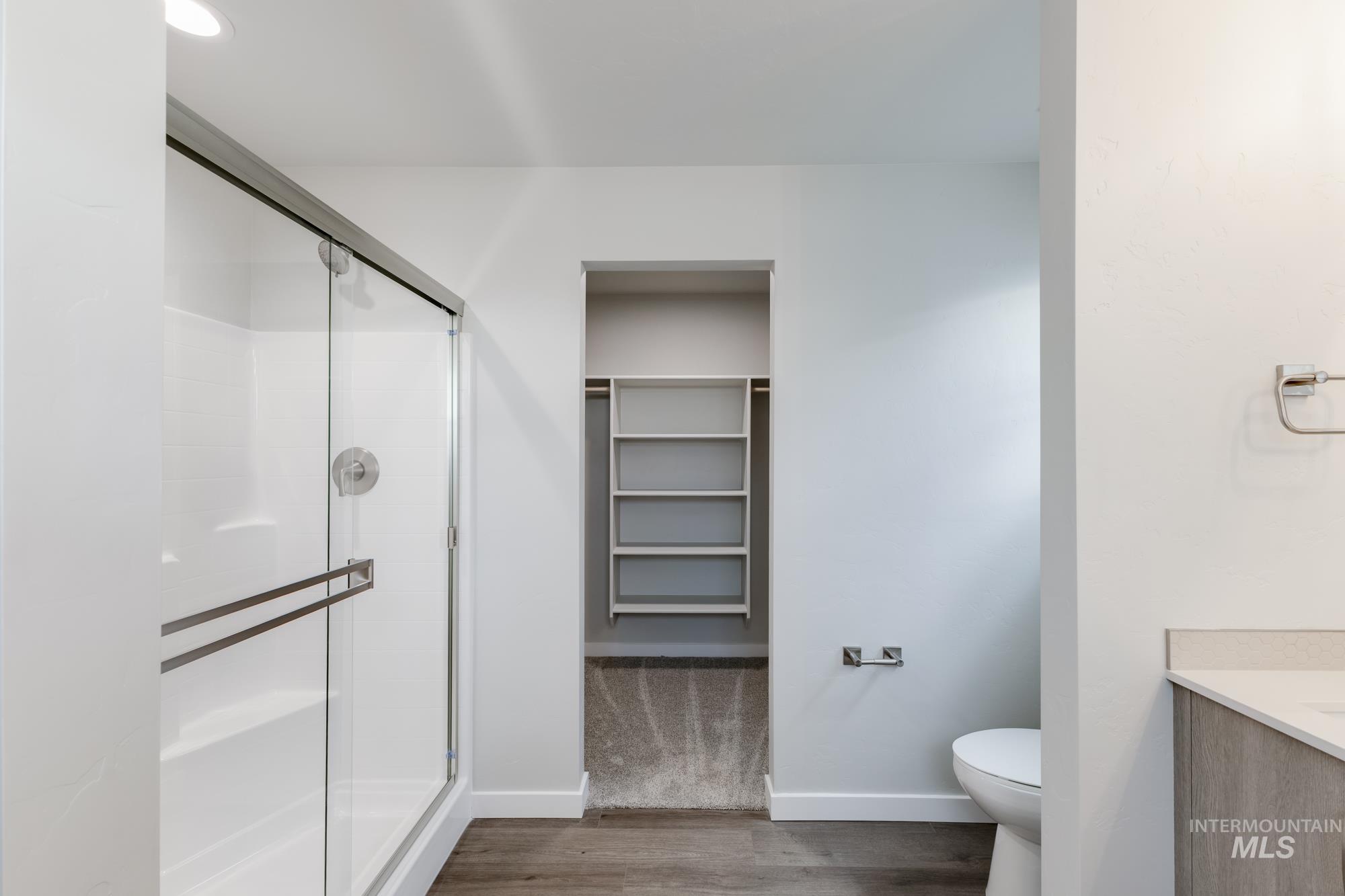 903 N Mirror Creek Way, Meridian, Idaho 83642, 4 Bedrooms, 2.5 Bathrooms, Residential For Sale, Price $509,990,MLS 98967509