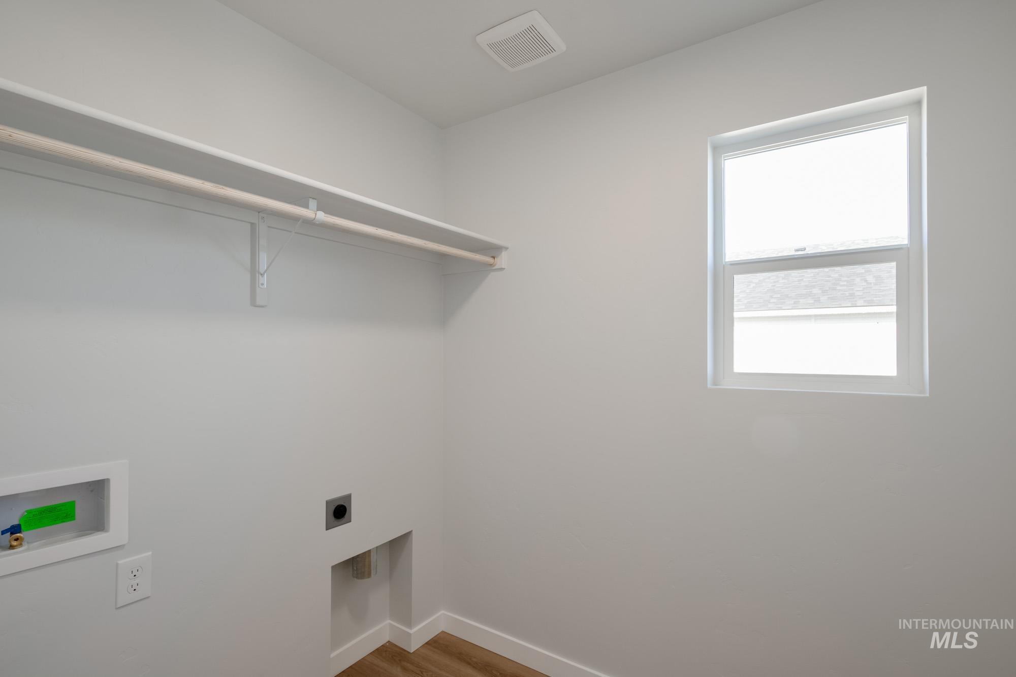 309 N Coltsfoot Ave, Kuna, Idaho 83634, 3 Bedrooms, 2.5 Bathrooms, Residential For Sale, Price $434,990,MLS 98967510