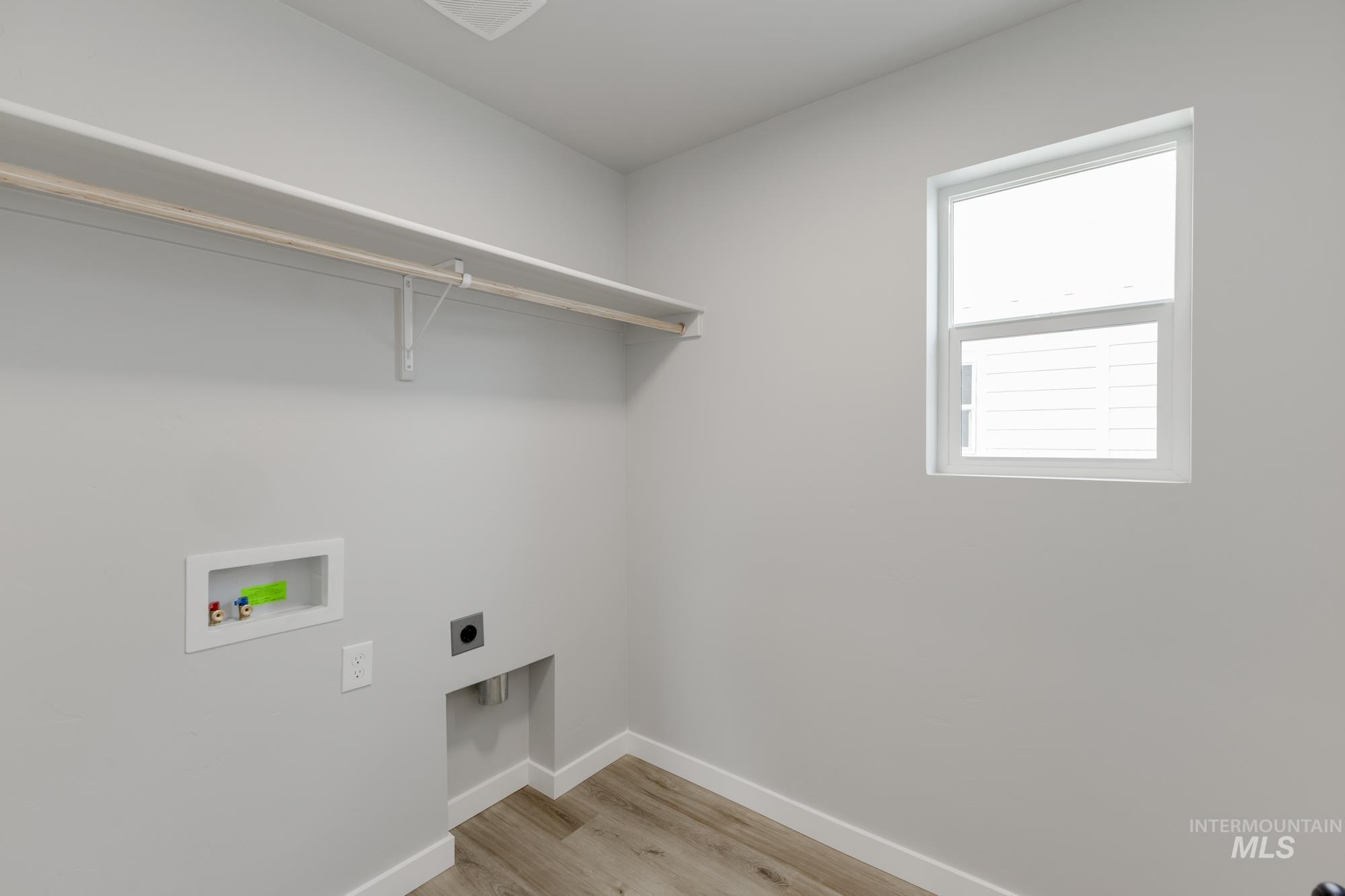 891 N Mirror Creek Way, Meridian, Idaho 83642, 3 Bedrooms, 2.5 Bathrooms, Residential For Sale, Price $464,990,MLS 98967511