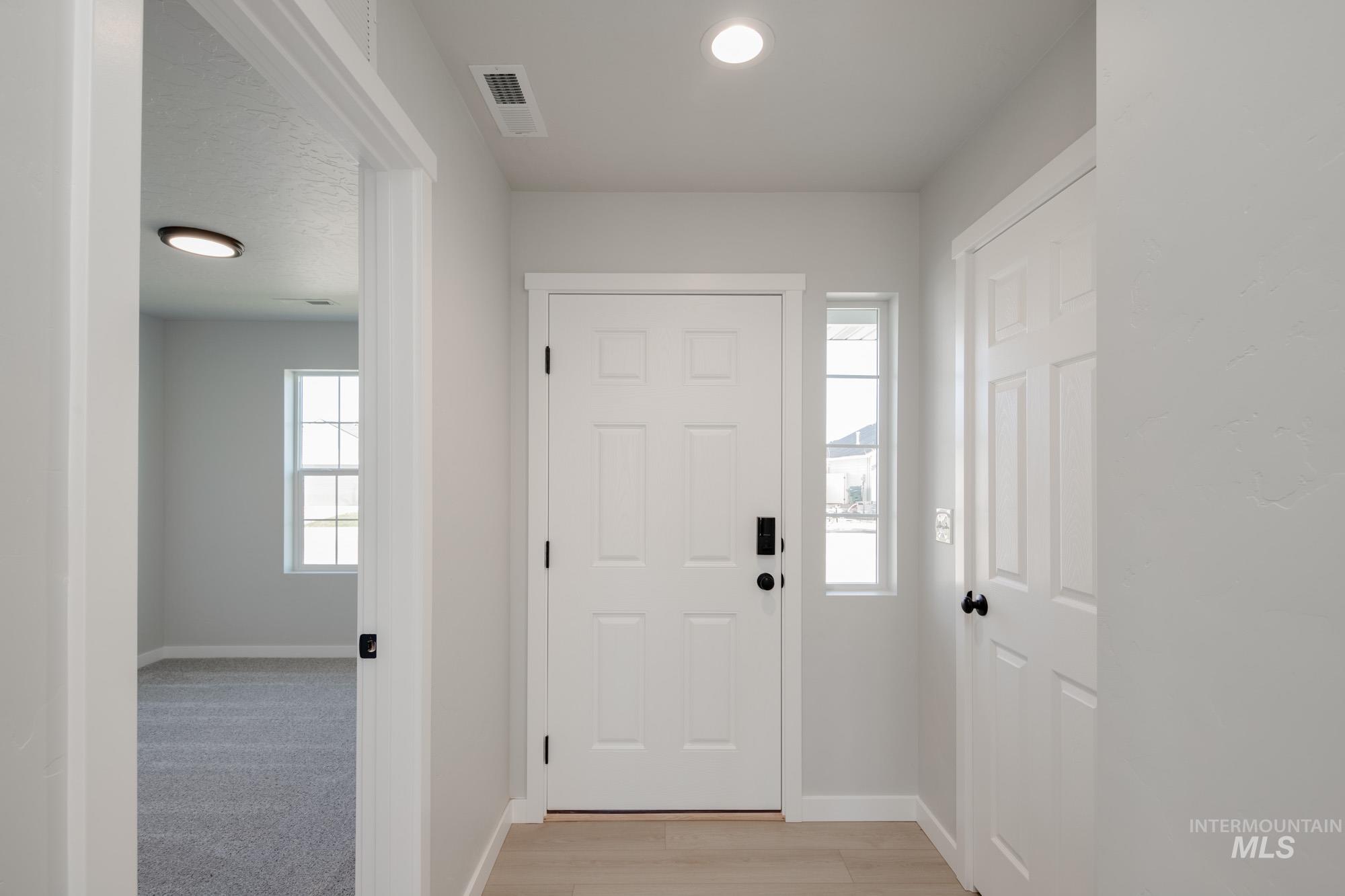 295 N Coltsfoot Ave, Kuna, Idaho 83634, 4 Bedrooms, 2.5 Bathrooms, Residential For Sale, Price $429,990,MLS 98967512