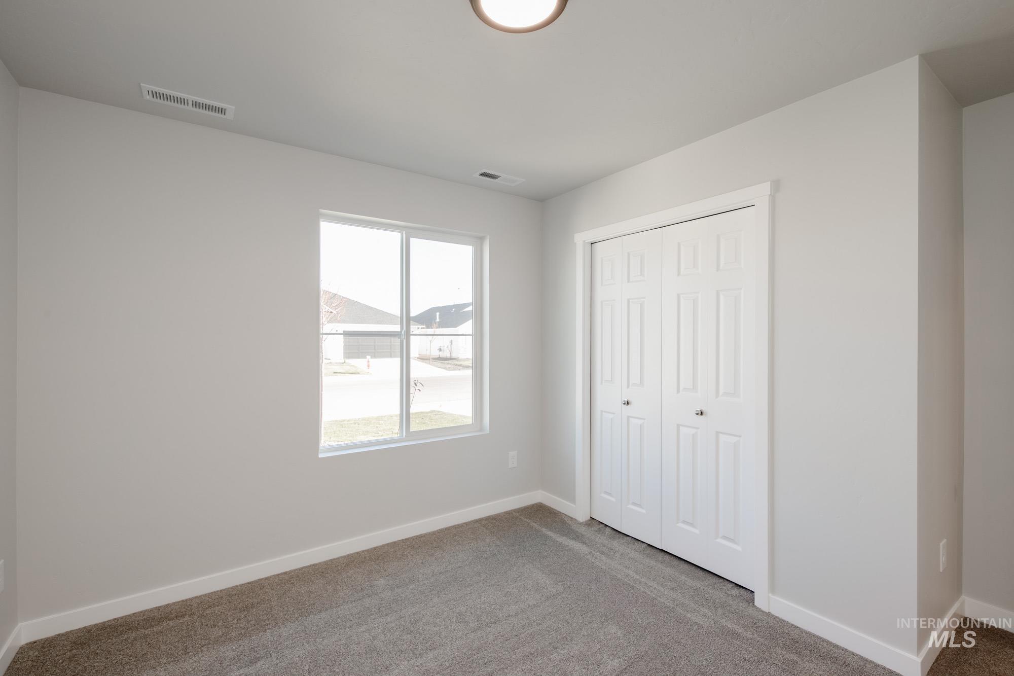 345 N Cranesbill Ave, Kuna, Idaho 83634, 3 Bedrooms, 2 Bathrooms, Residential For Sale, Price $400,990,MLS 98967513