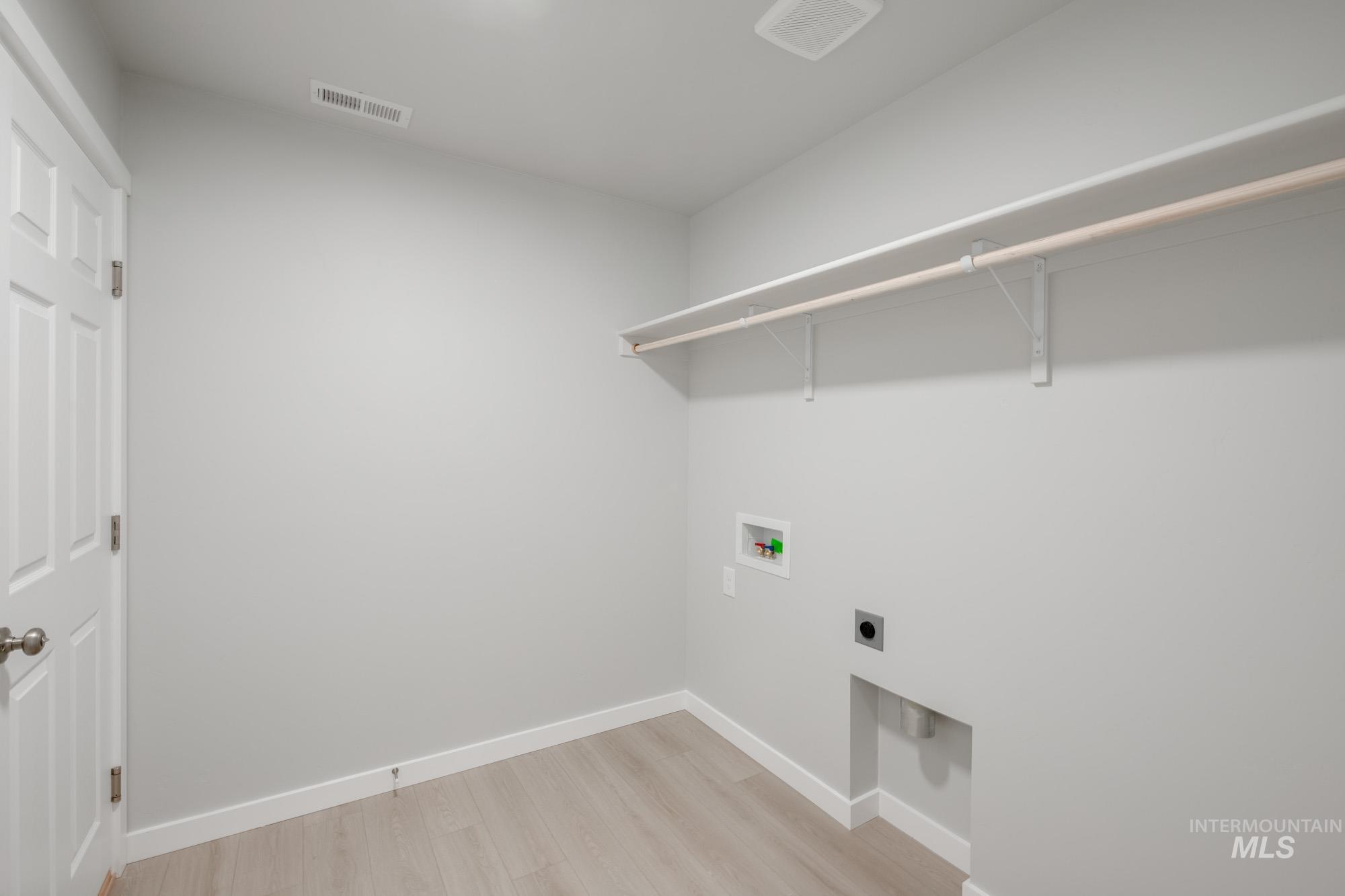 345 N Cranesbill Ave, Kuna, Idaho 83634, 3 Bedrooms, 2 Bathrooms, Residential For Sale, Price $400,990,MLS 98967513