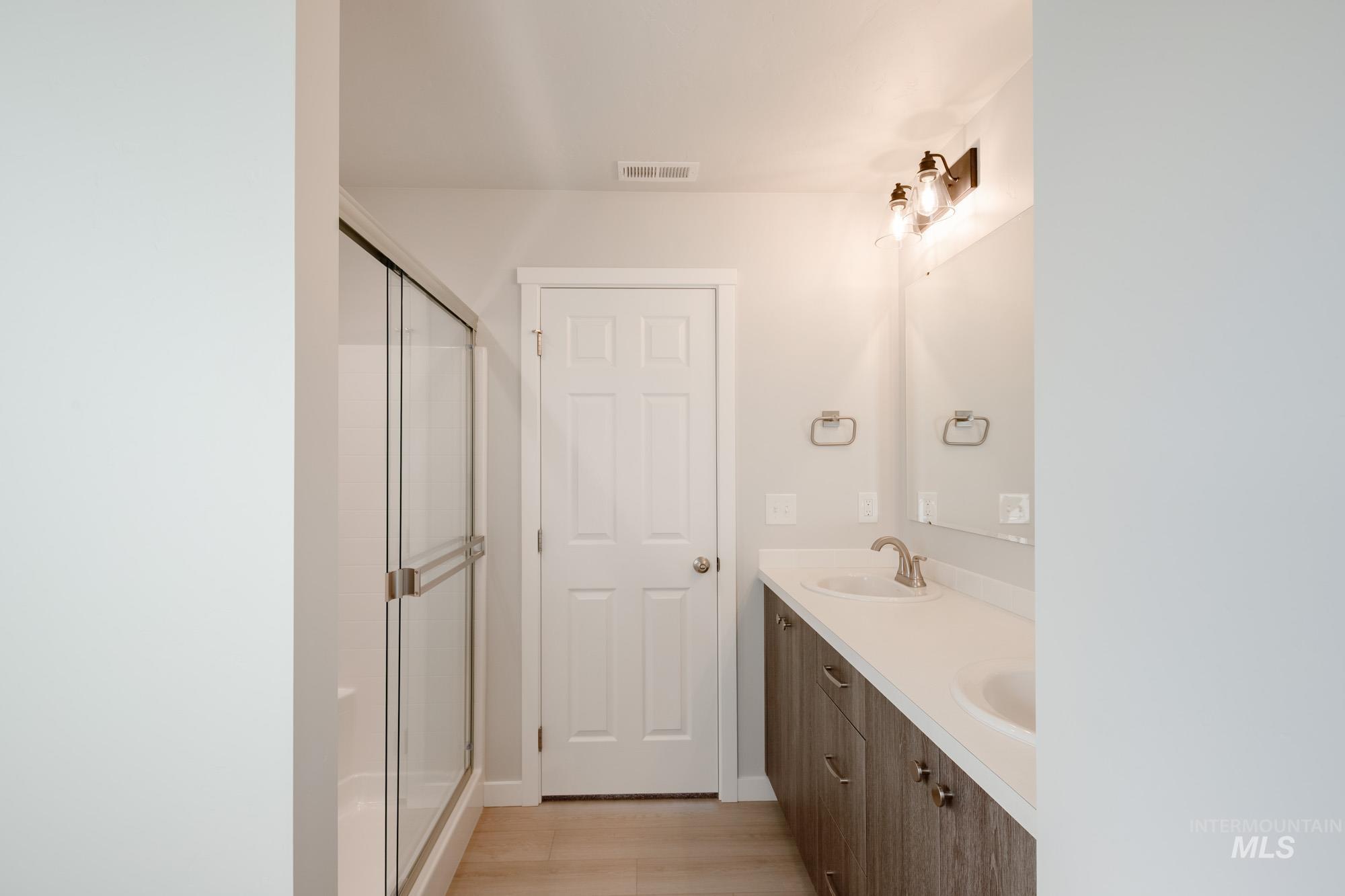 345 N Cranesbill Ave, Kuna, Idaho 83634, 3 Bedrooms, 2 Bathrooms, Residential For Sale, Price $400,990,MLS 98967513