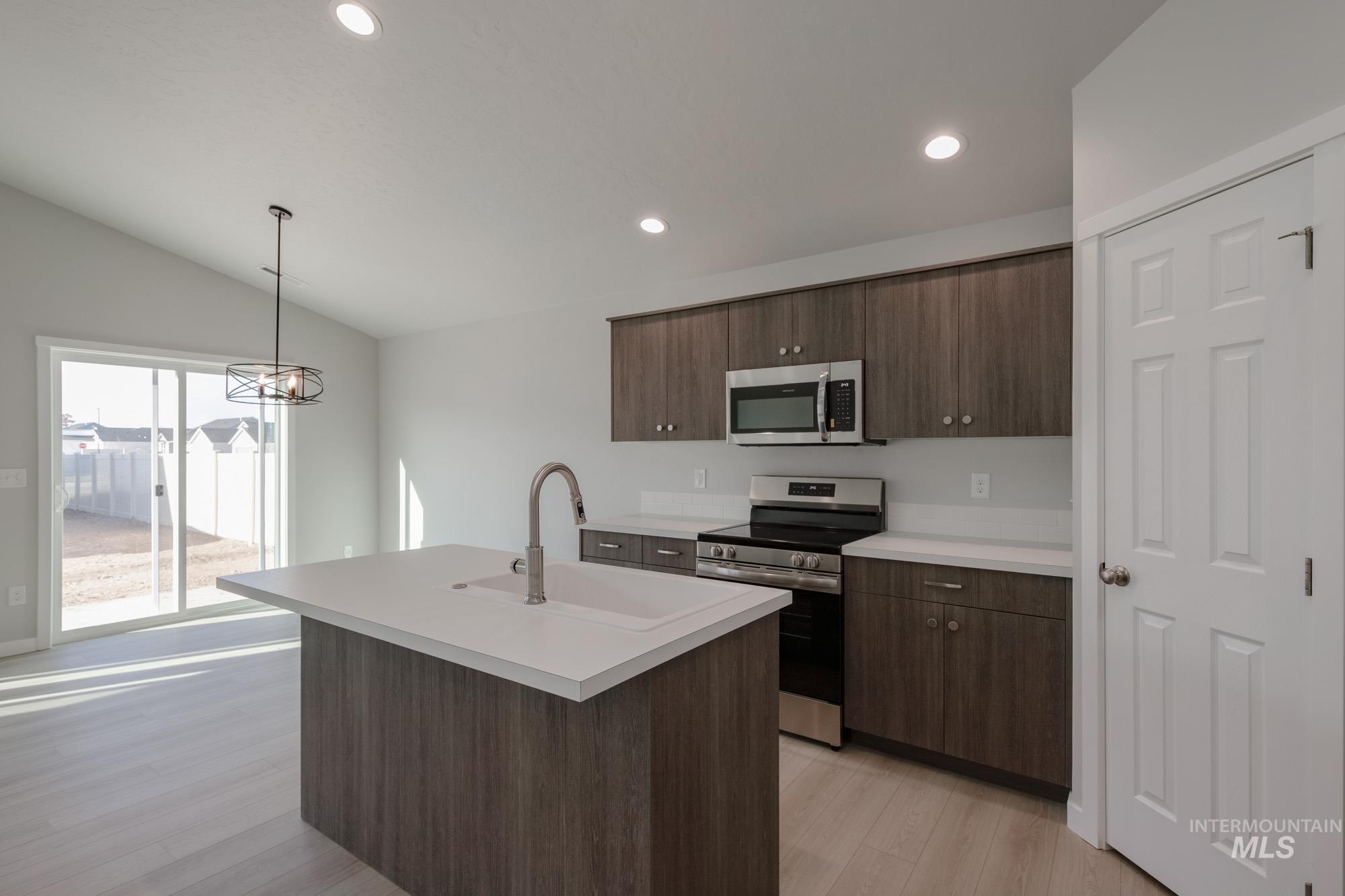 345 N Cranesbill Ave, Kuna, Idaho 83634, 3 Bedrooms, 2 Bathrooms, Residential For Sale, Price $400,990,MLS 98967513