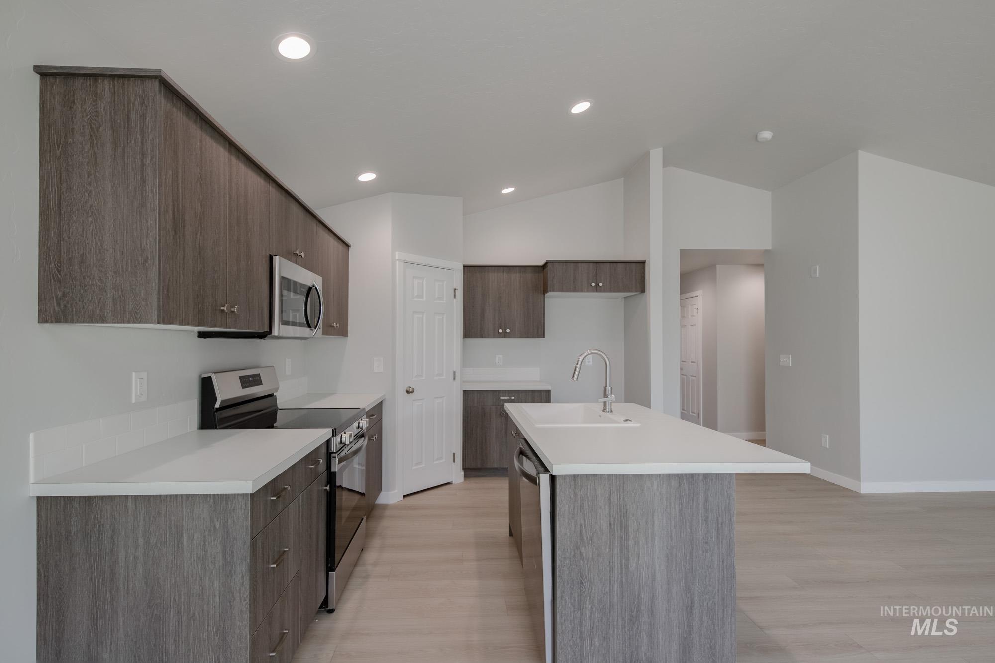 345 N Cranesbill Ave, Kuna, Idaho 83634, 3 Bedrooms, 2 Bathrooms, Residential For Sale, Price $400,990,MLS 98967513