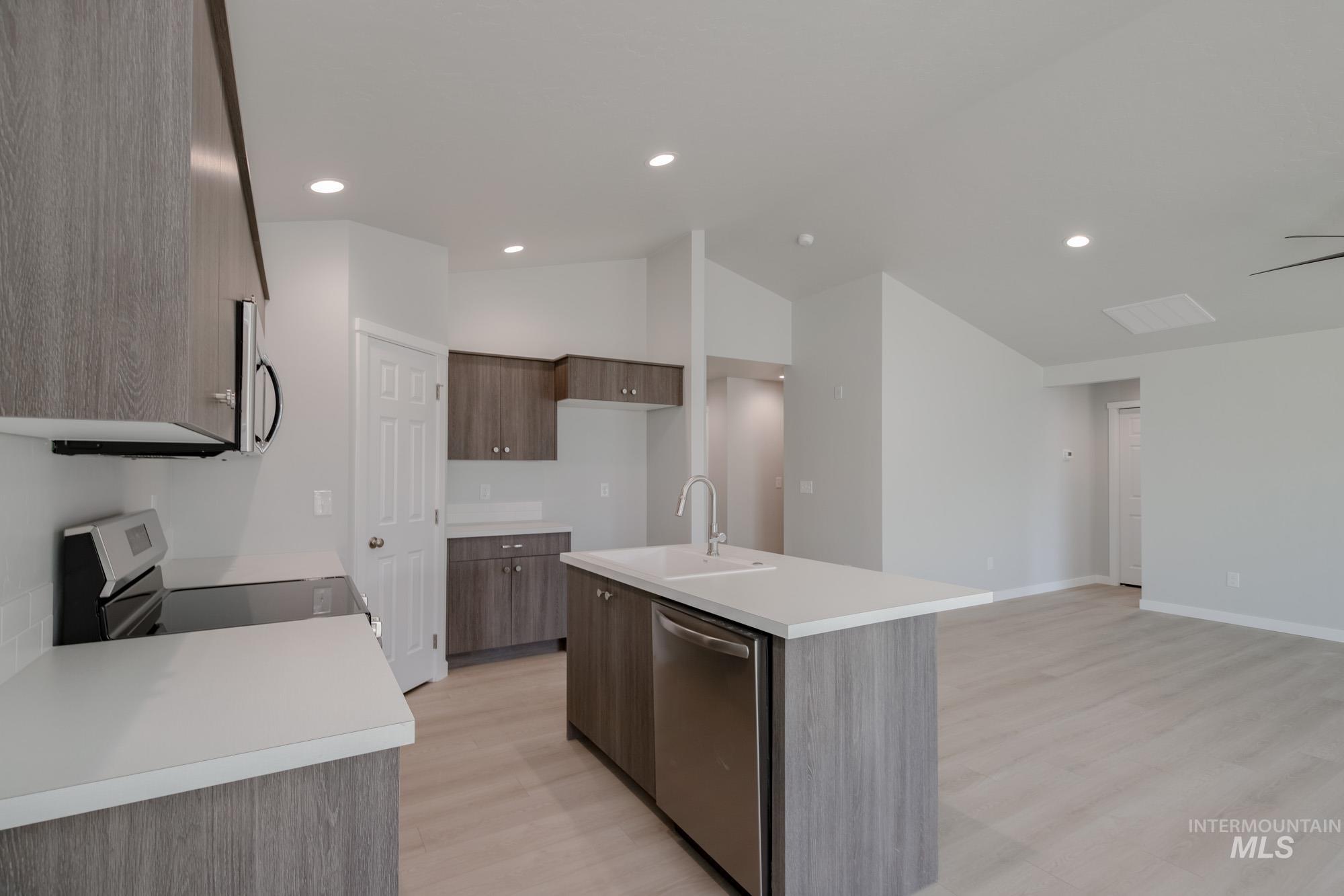 345 N Cranesbill Ave, Kuna, Idaho 83634, 3 Bedrooms, 2 Bathrooms, Residential For Sale, Price $400,990,MLS 98967513