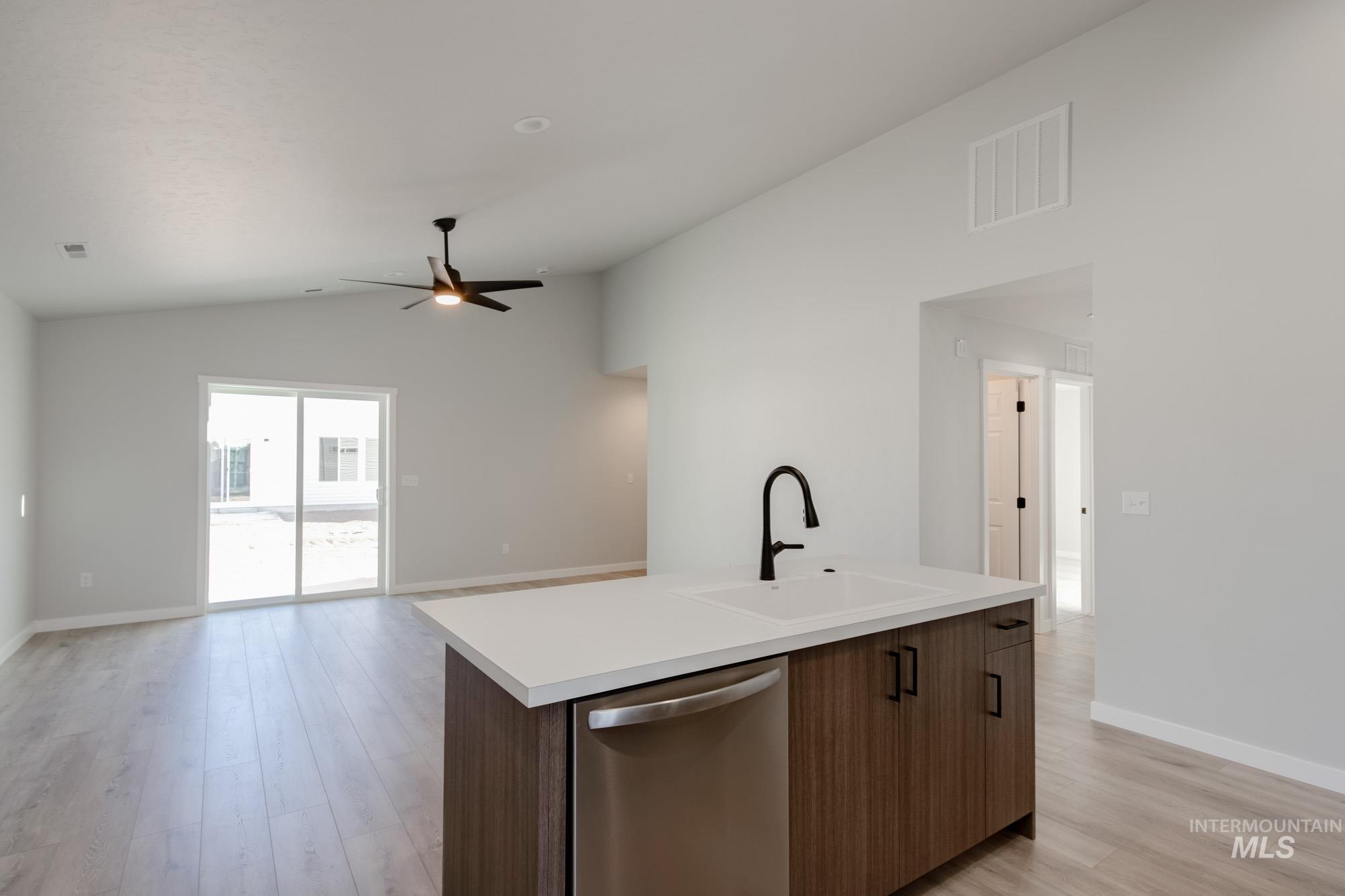 348 N Meadowsweet Ave, Kuna, Idaho 83634, 3 Bedrooms, 2 Bathrooms, Residential For Sale, Price $394,990,MLS 98967515