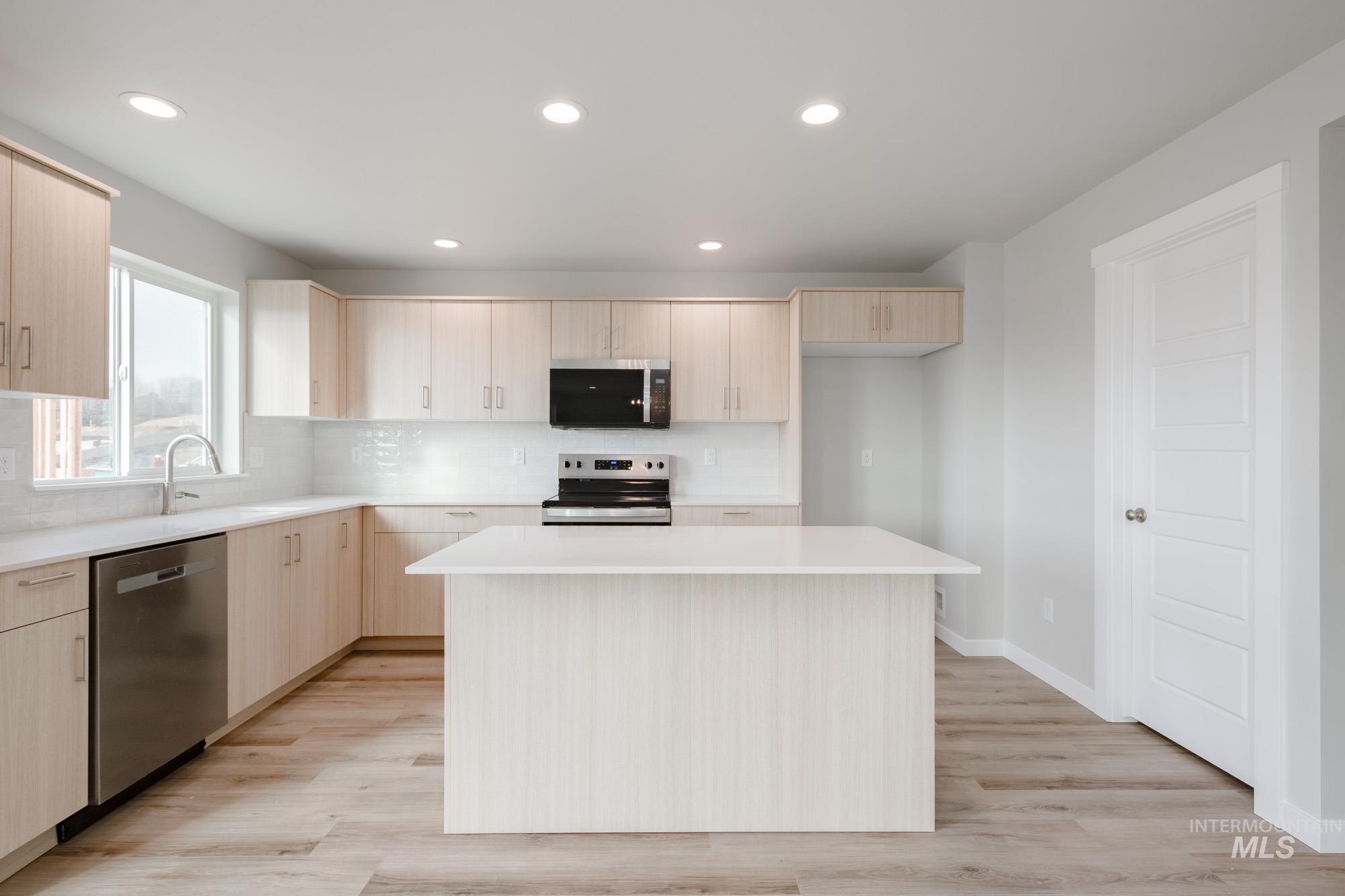 3267 N Waterbrook Way, Star, Idaho 83669, 4 Bedrooms, 2.5 Bathrooms, Residential For Sale, Price $499,990,MLS 98967517