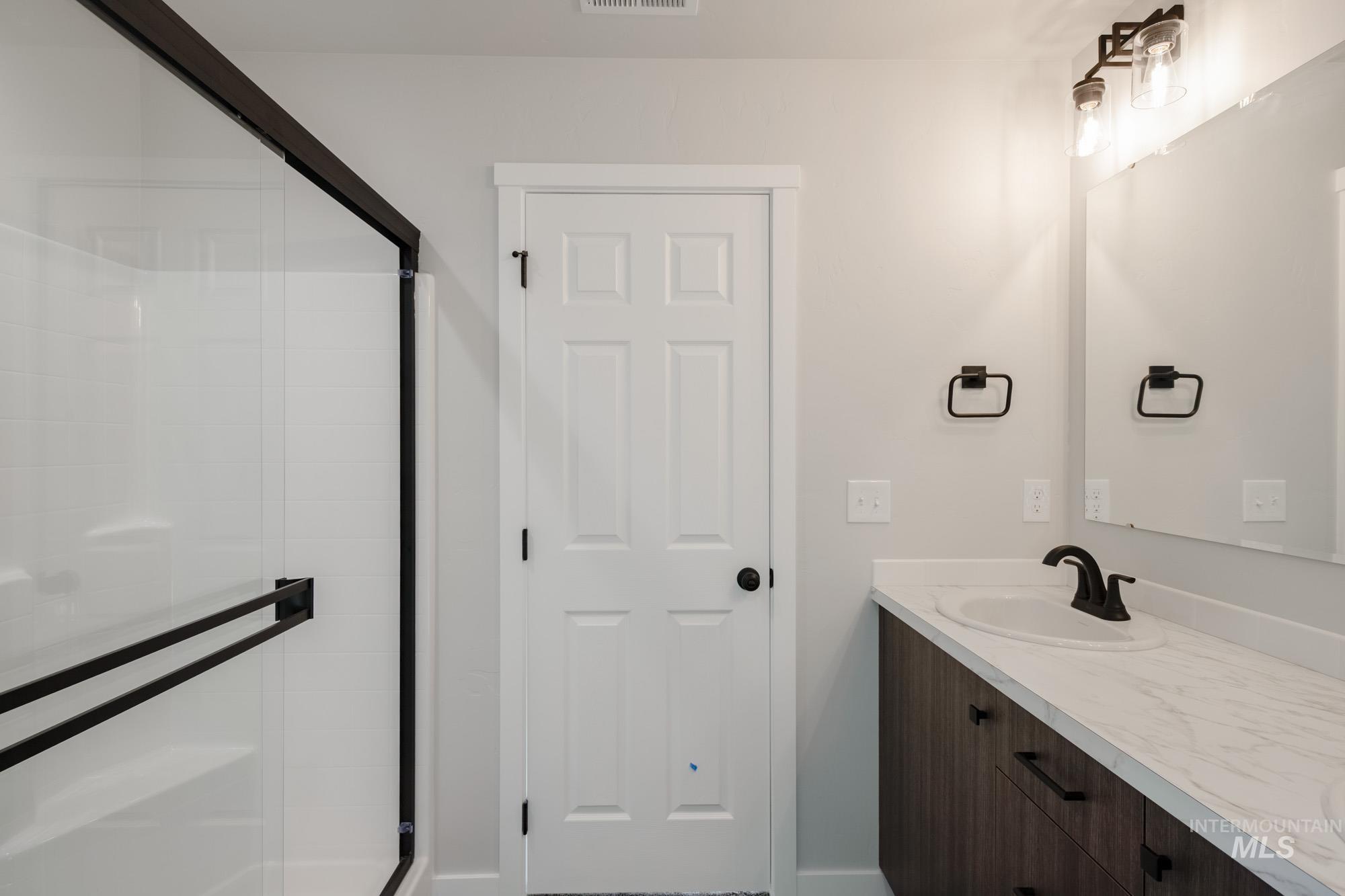 330 N Coltsfoot Ave, Kuna, Idaho 83634, 4 Bedrooms, 2 Bathrooms, Residential For Sale, Price $453,990,MLS 98967518